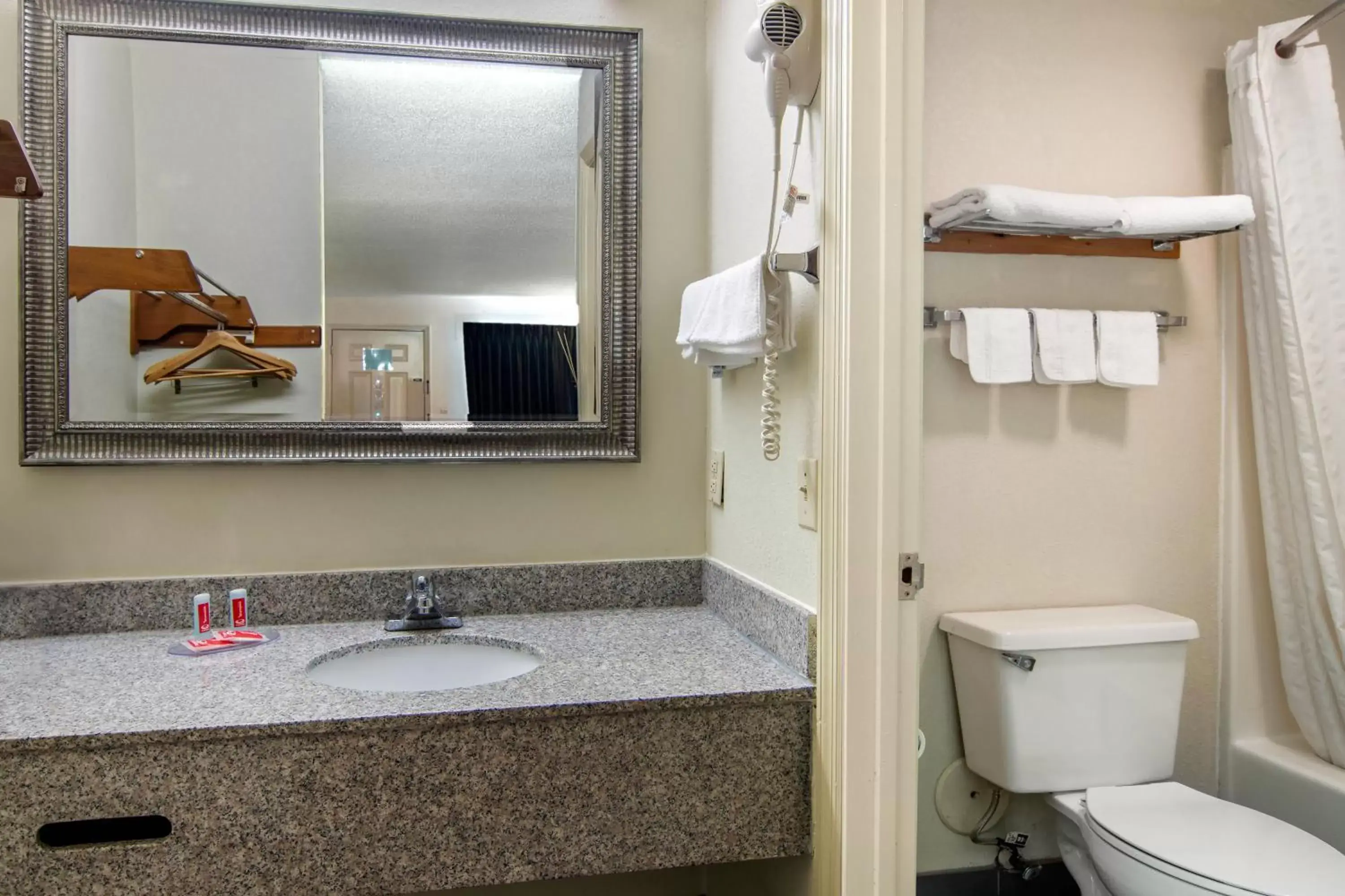 Bathroom in Econo Lodge Inn & Suites