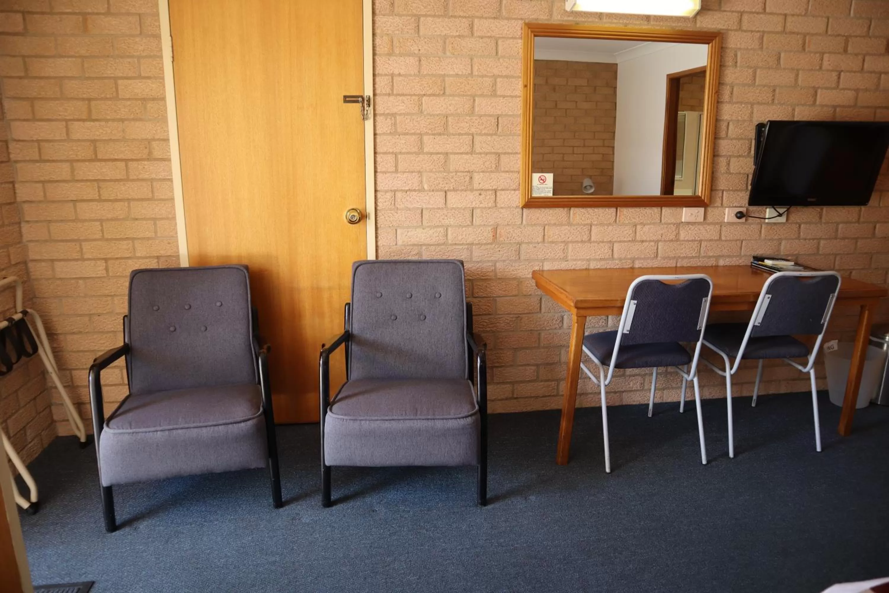 Golden Chain Aalana Motor Inn