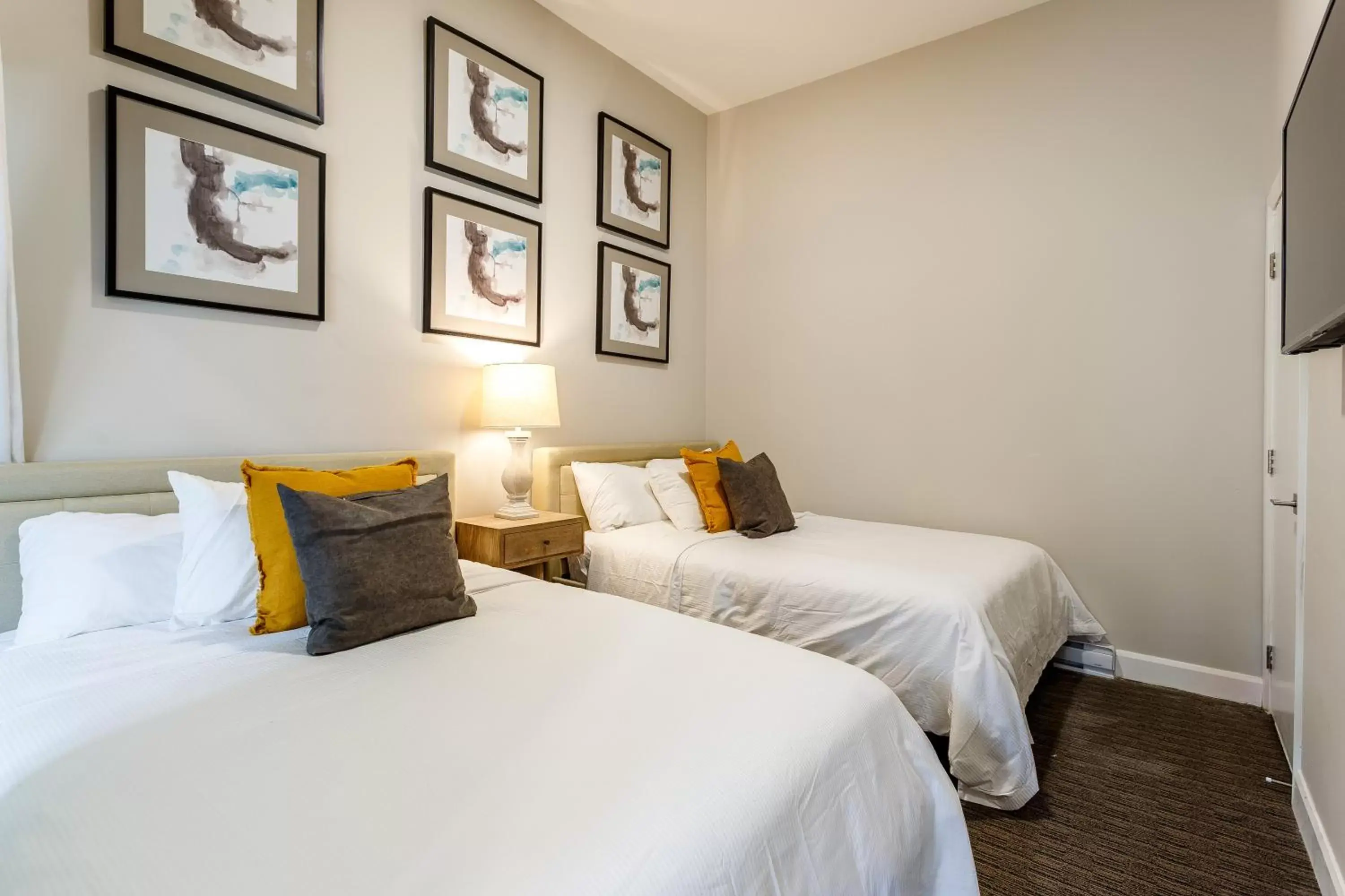 Bedroom, Bed in Parc Avenue Lofts