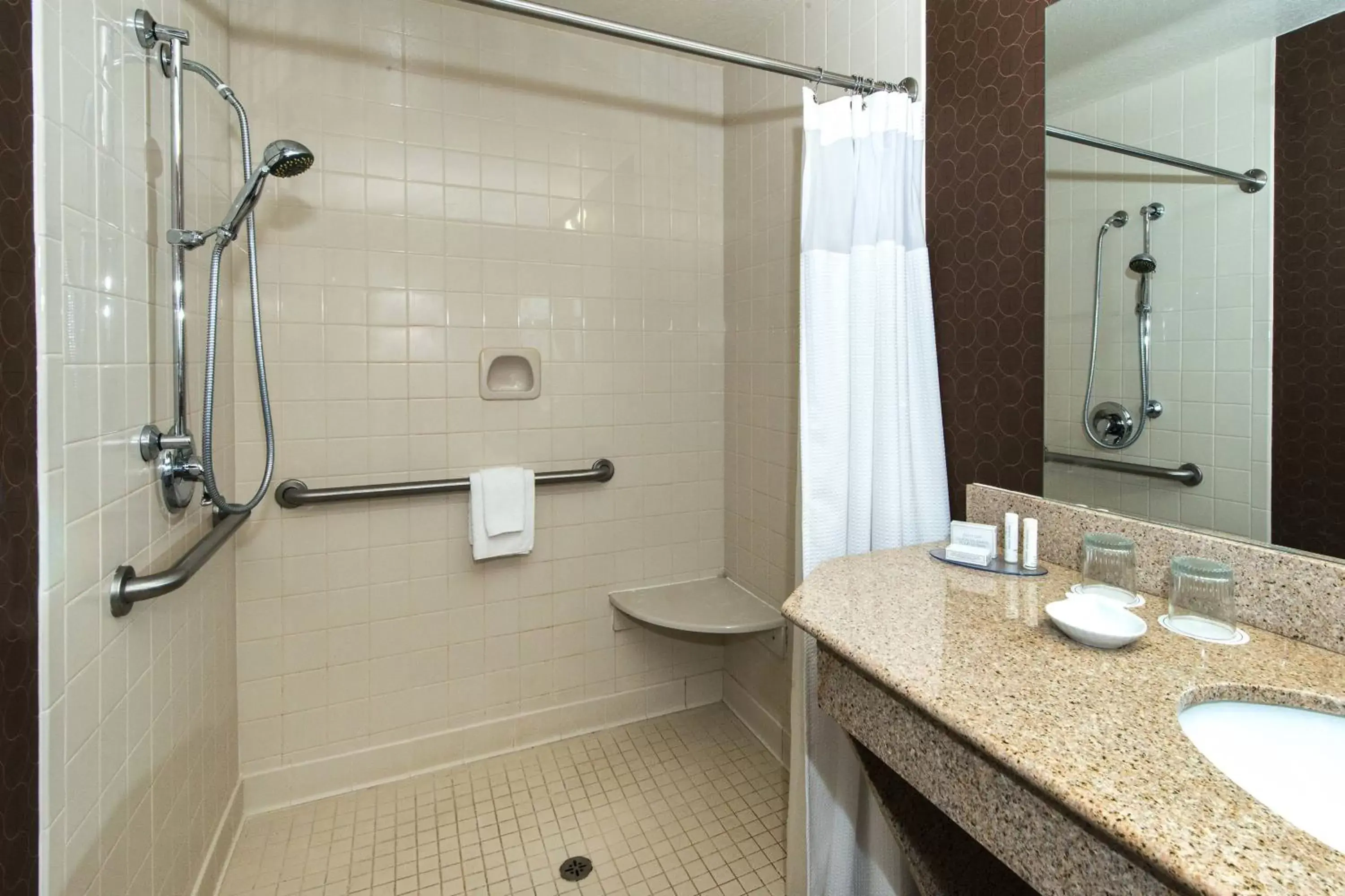 Bathroom in SpringHill Suites by Marriott Orlando North-Sanford