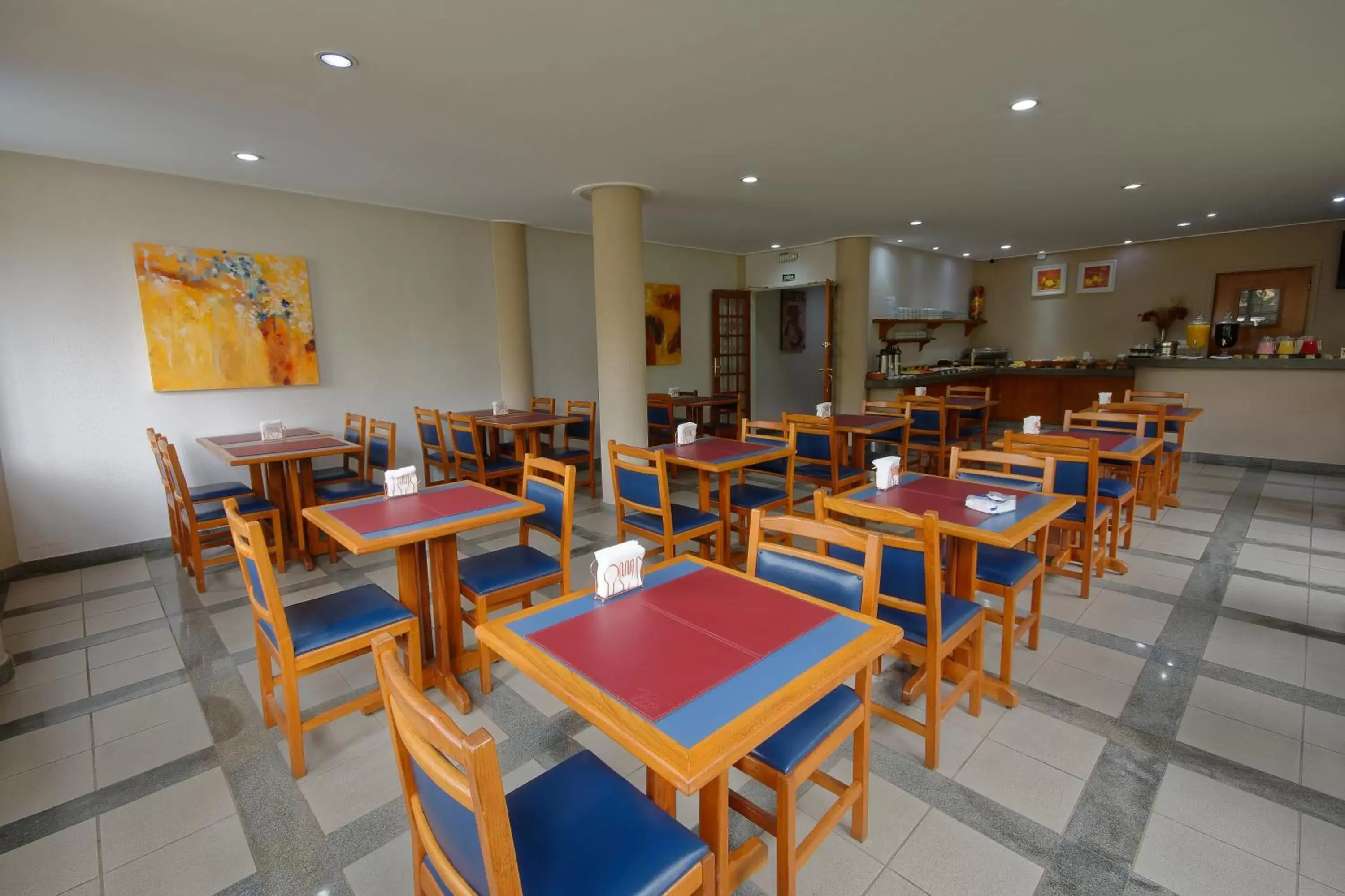 Restaurant/places to eat in Fênix Hotel Limeira Restaurant/places to eat in Fênix Hotel Limeira