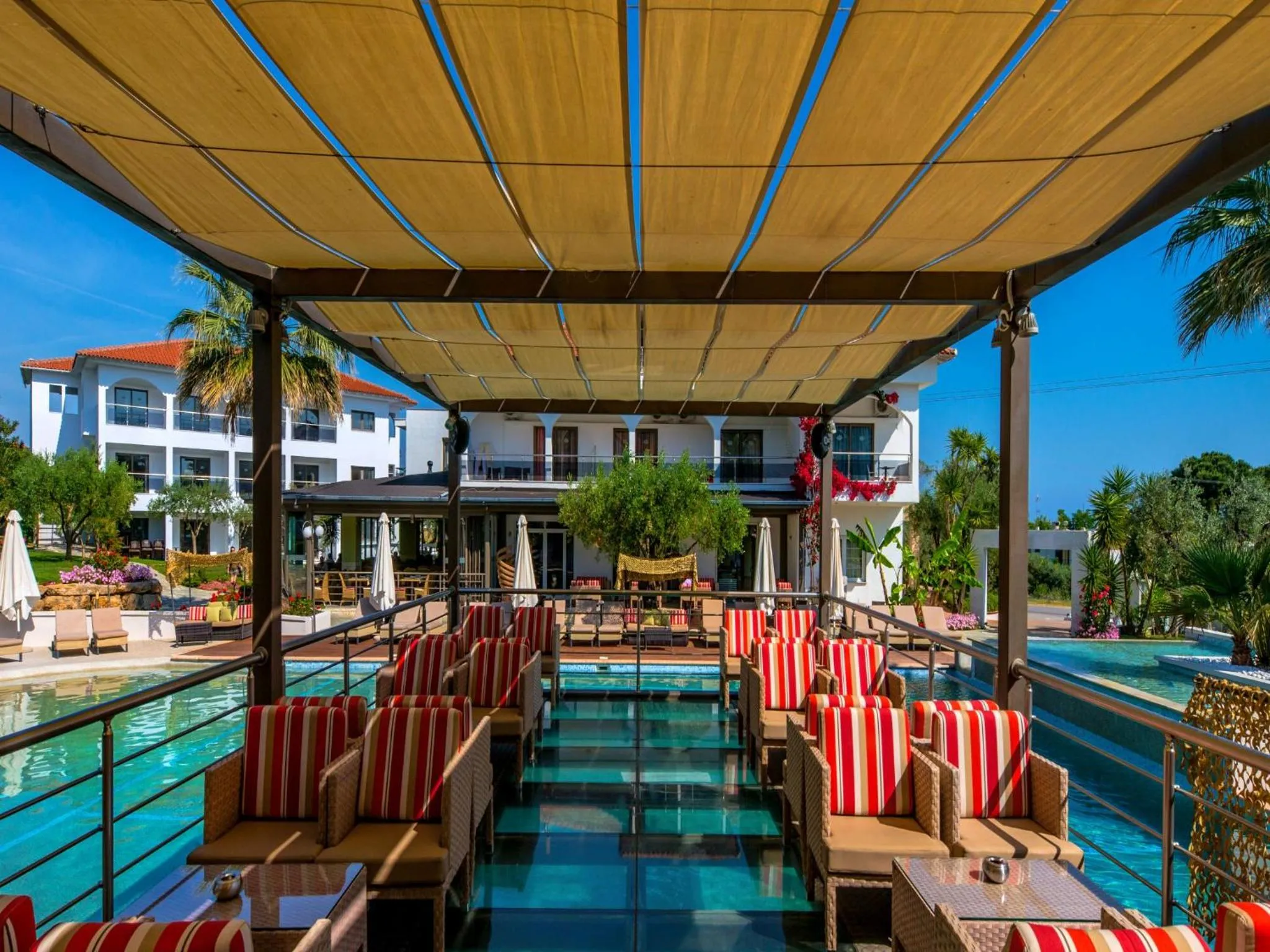 Day in Flegra Palace