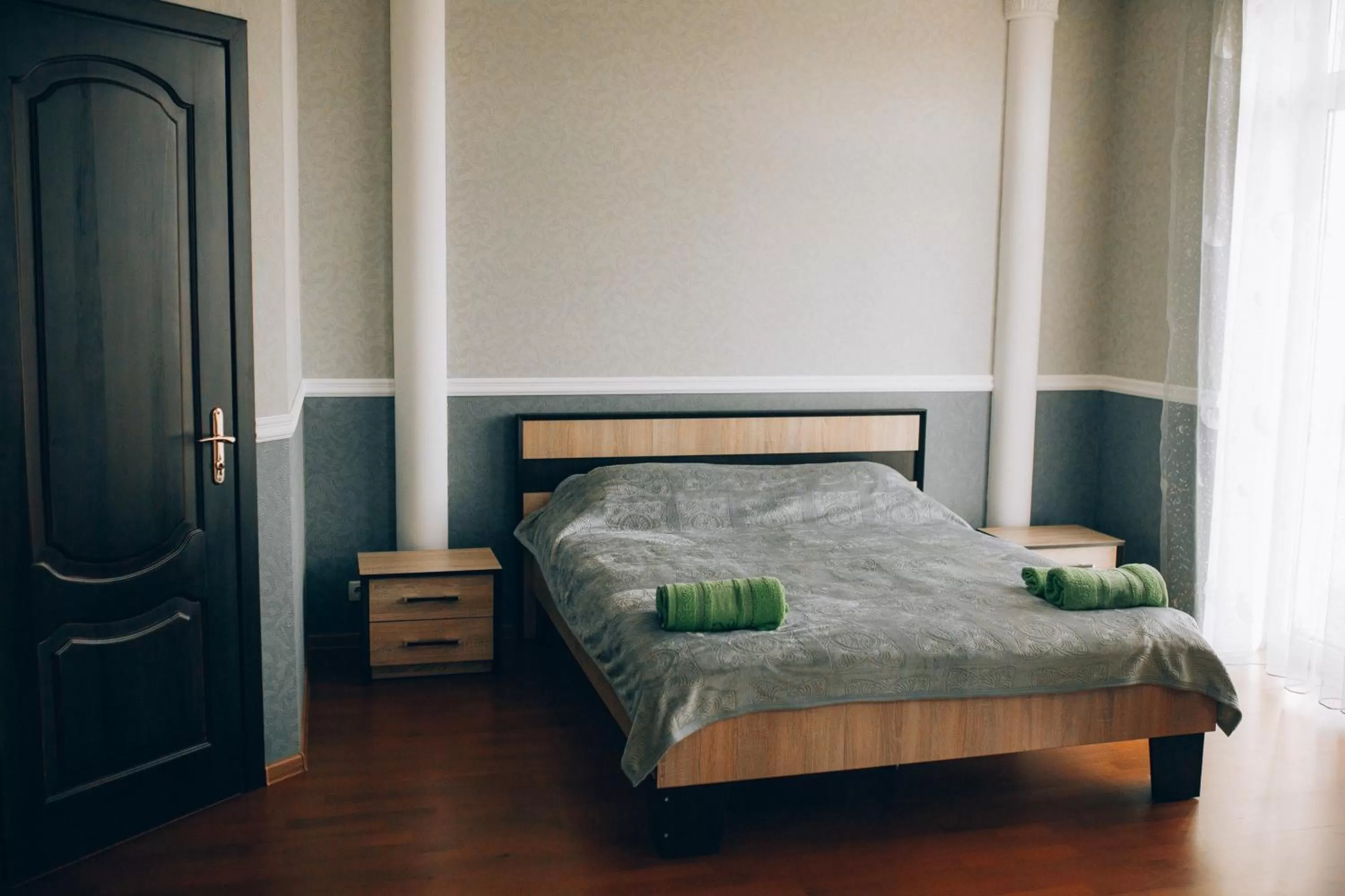 Property building, Bed in Fermerska Hata