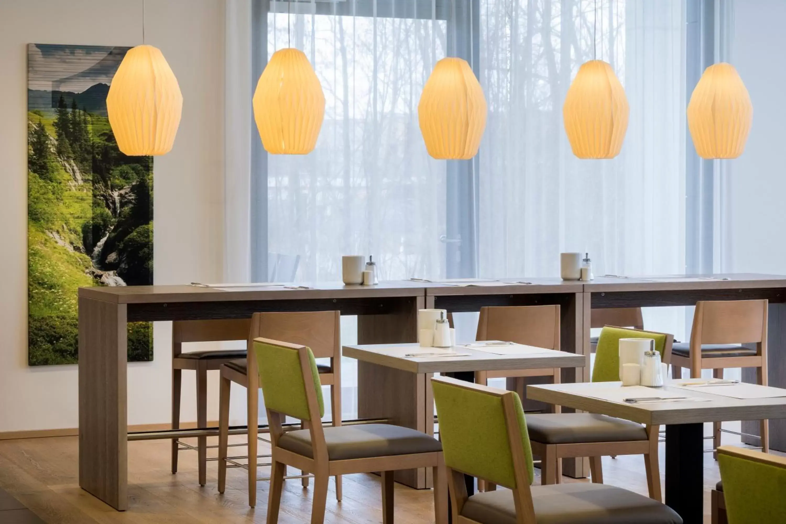 Breakfast, Restaurant/Places to Eat in Holiday Inn Express Friedrichshafen, an IHG Hotel