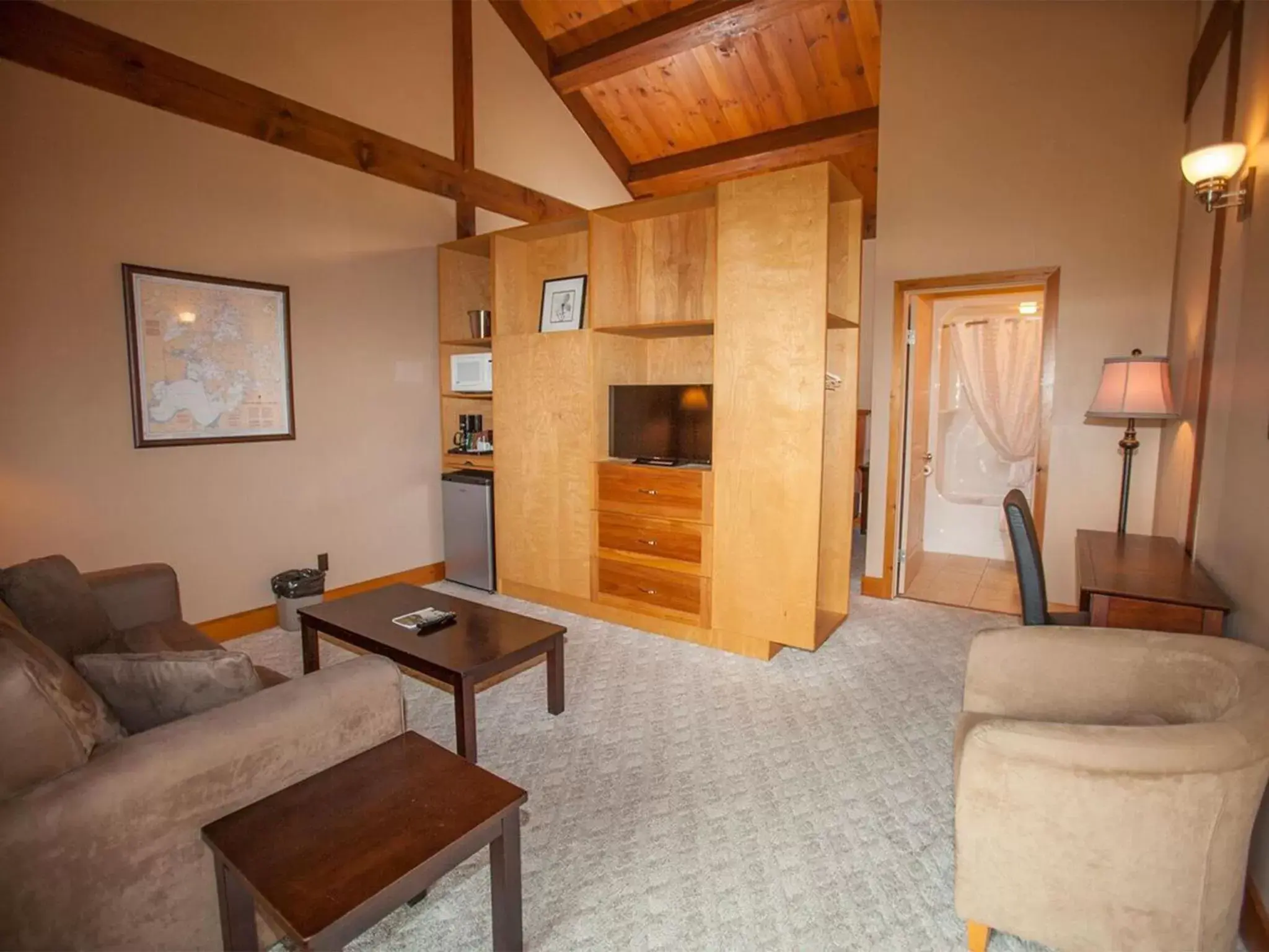 Living room, Seating Area in Timberland Inn