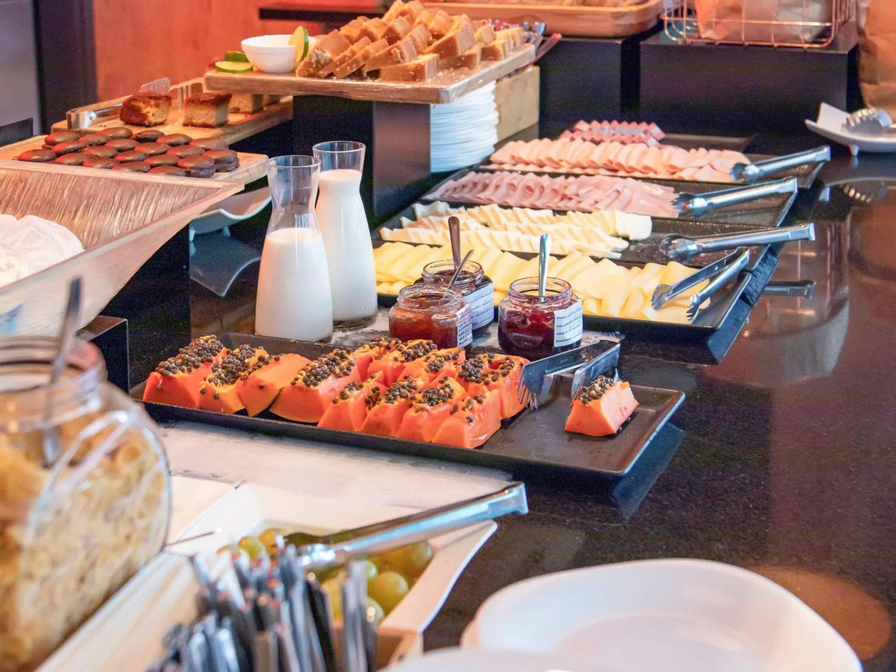 Restaurant/places to eat in ibis Sao Paulo Tatuape Restaurant/places to eat in ibis Sao Paulo Tatuape