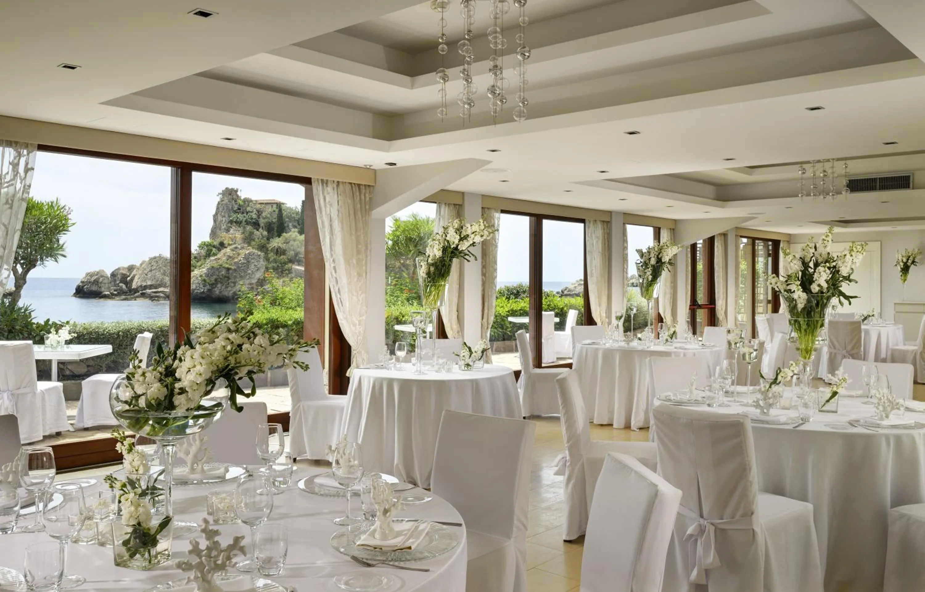 Restaurant/places to eat in La Plage Resort