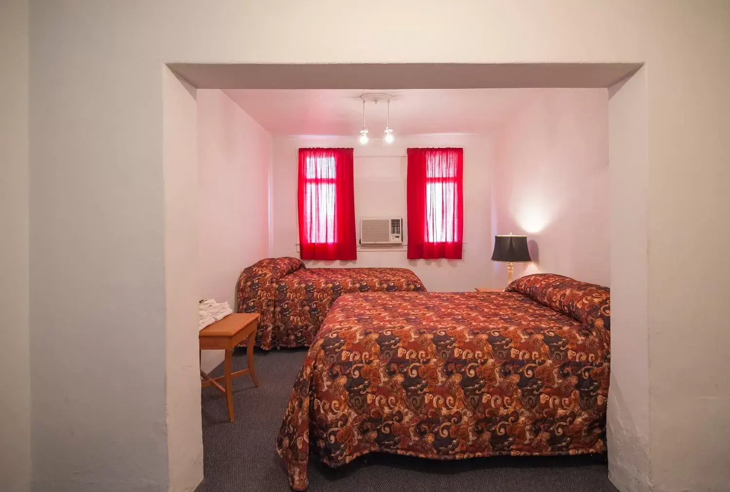 Bed in Amargosa Opera House & Hotel