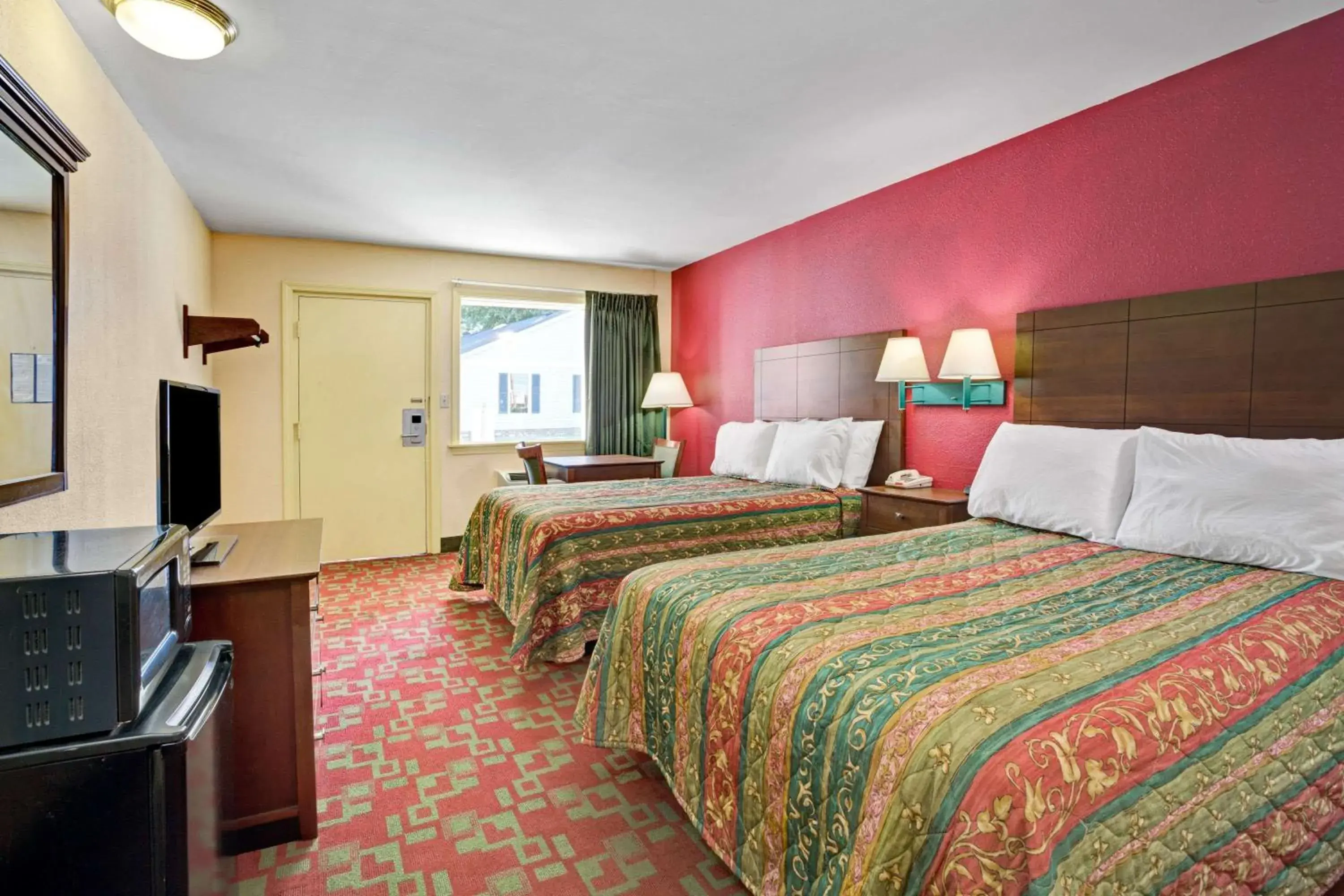 Photo of the whole room, Bed in Days Inn by Wyndham Elizabeth City