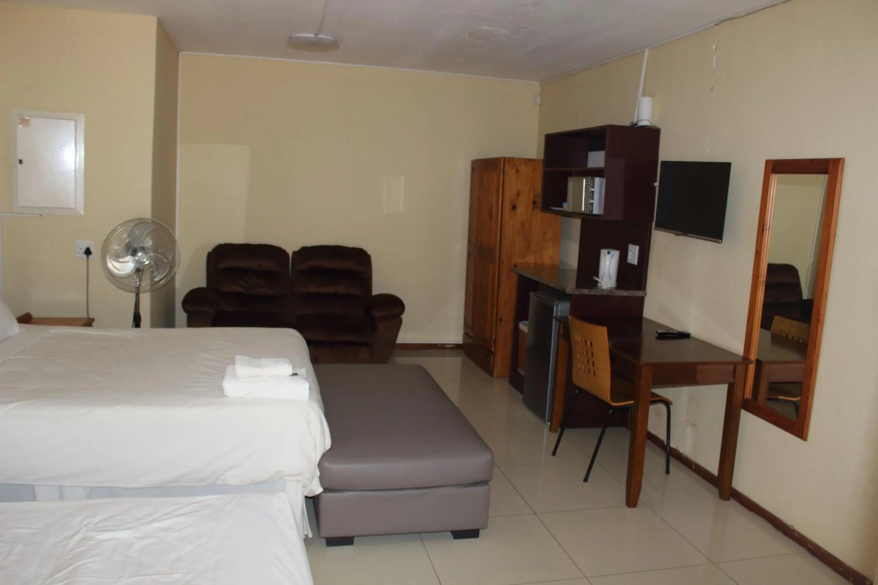 Bed in Purple Olive Guest House