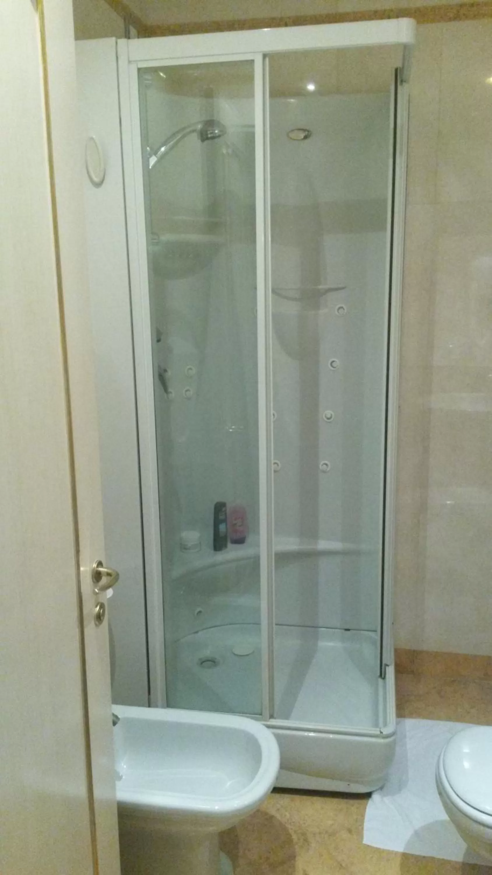 Shower in Locanda Ca' del Brocchi