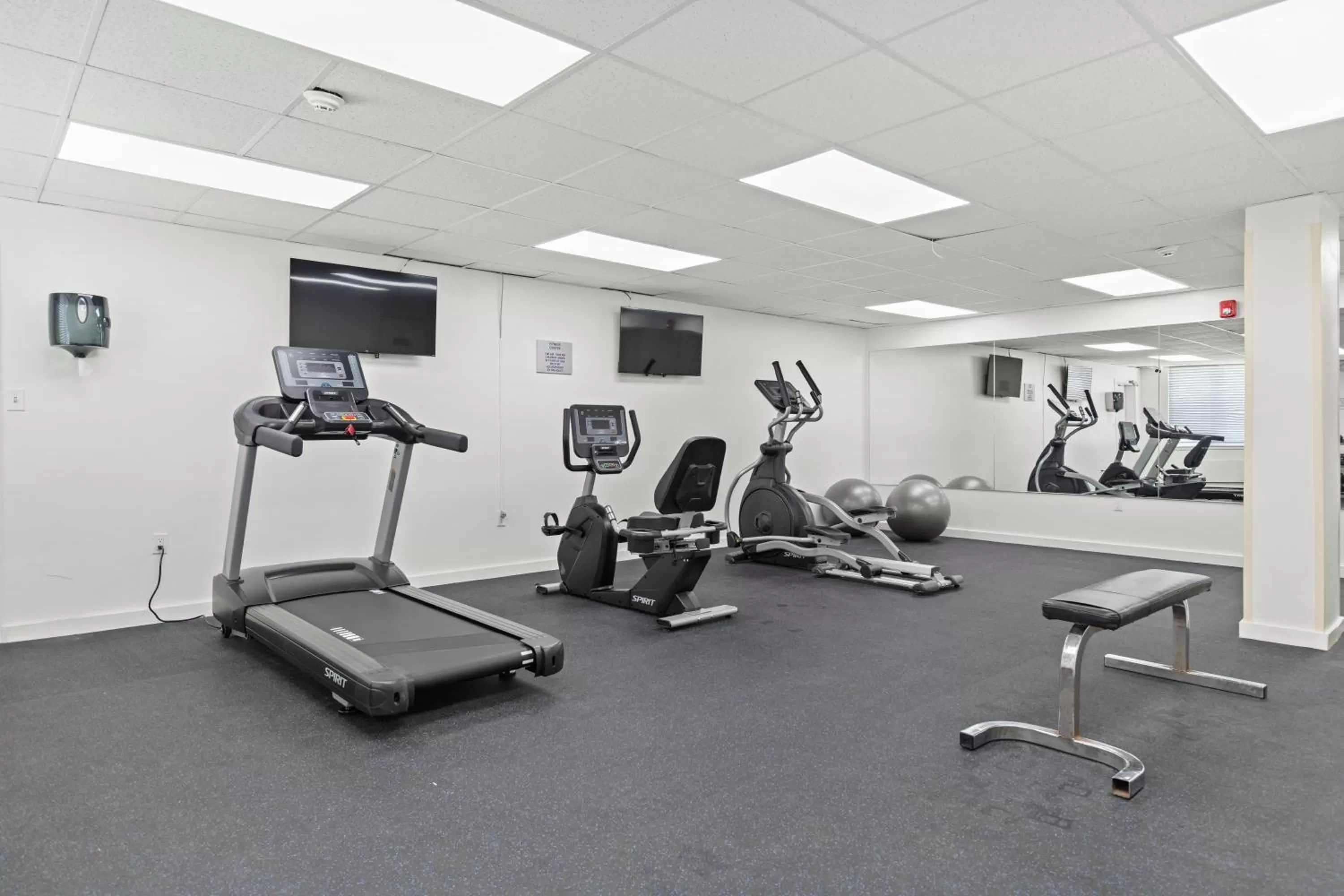 Fitness centre/facilities in Hotel Manteo, Trademark Collection by Wyndham