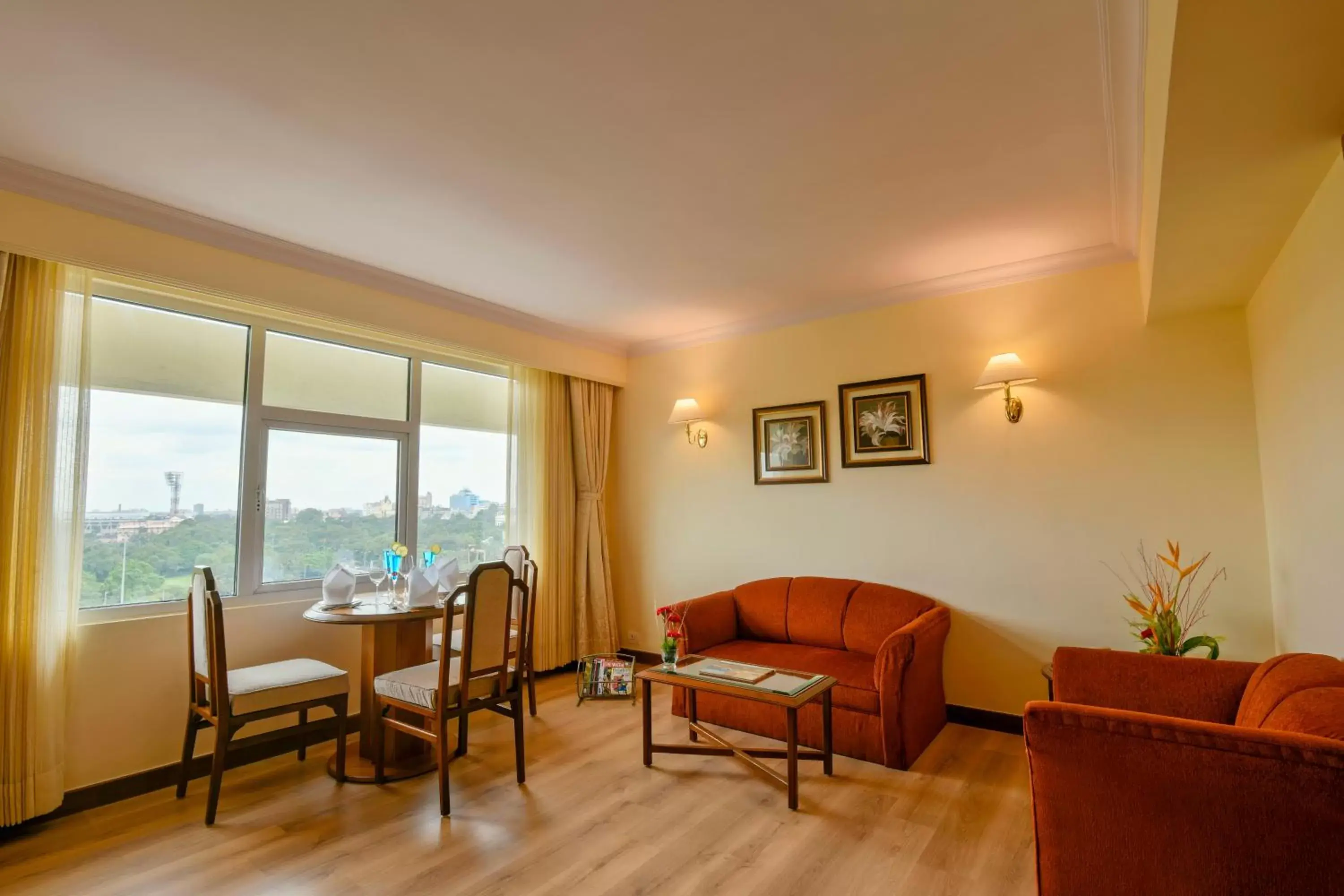 Living room, Seating Area in The Peerless Inn Kolkata