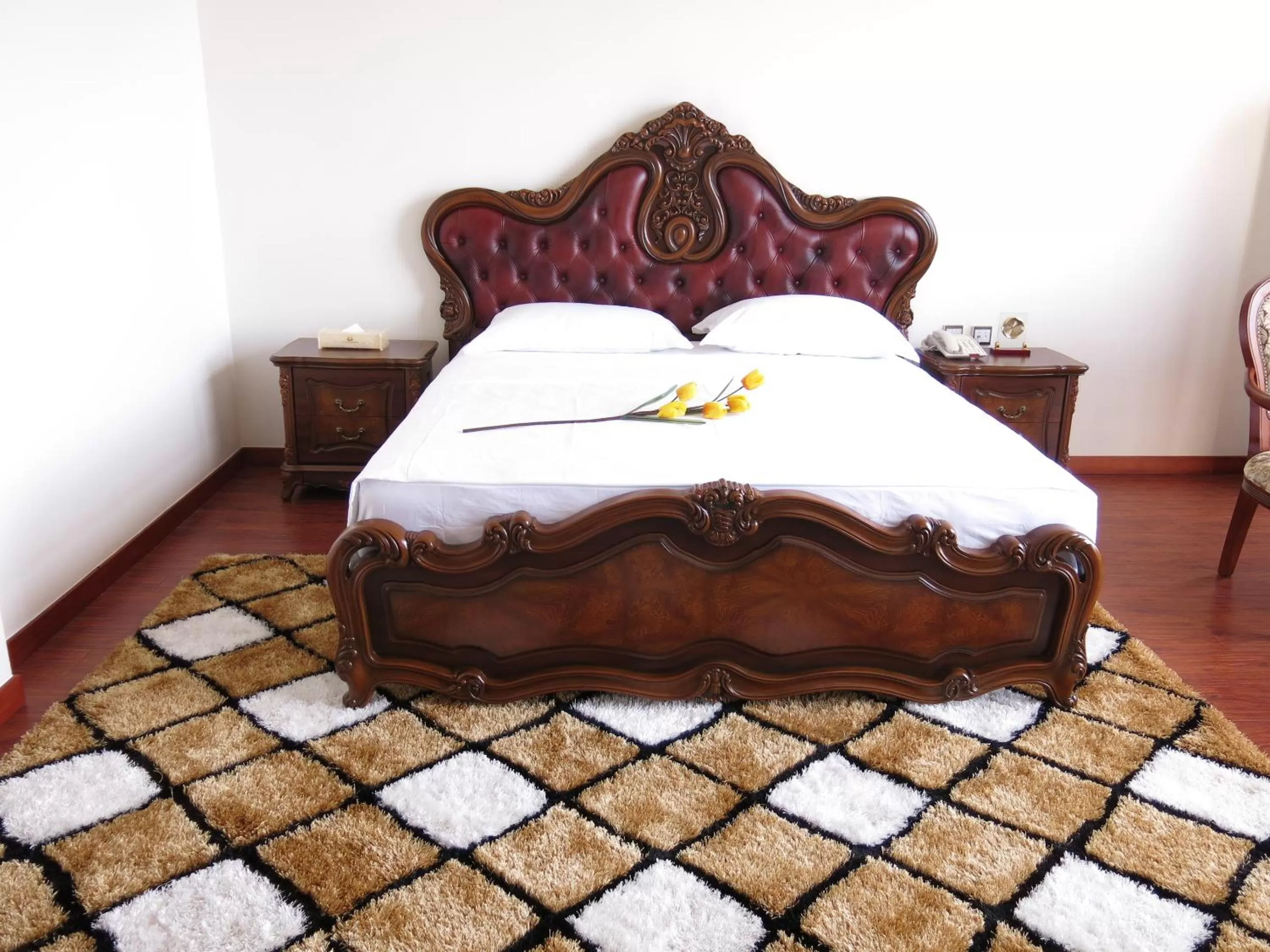 Photo of the whole room, Bed in Victoria Beach Hotel