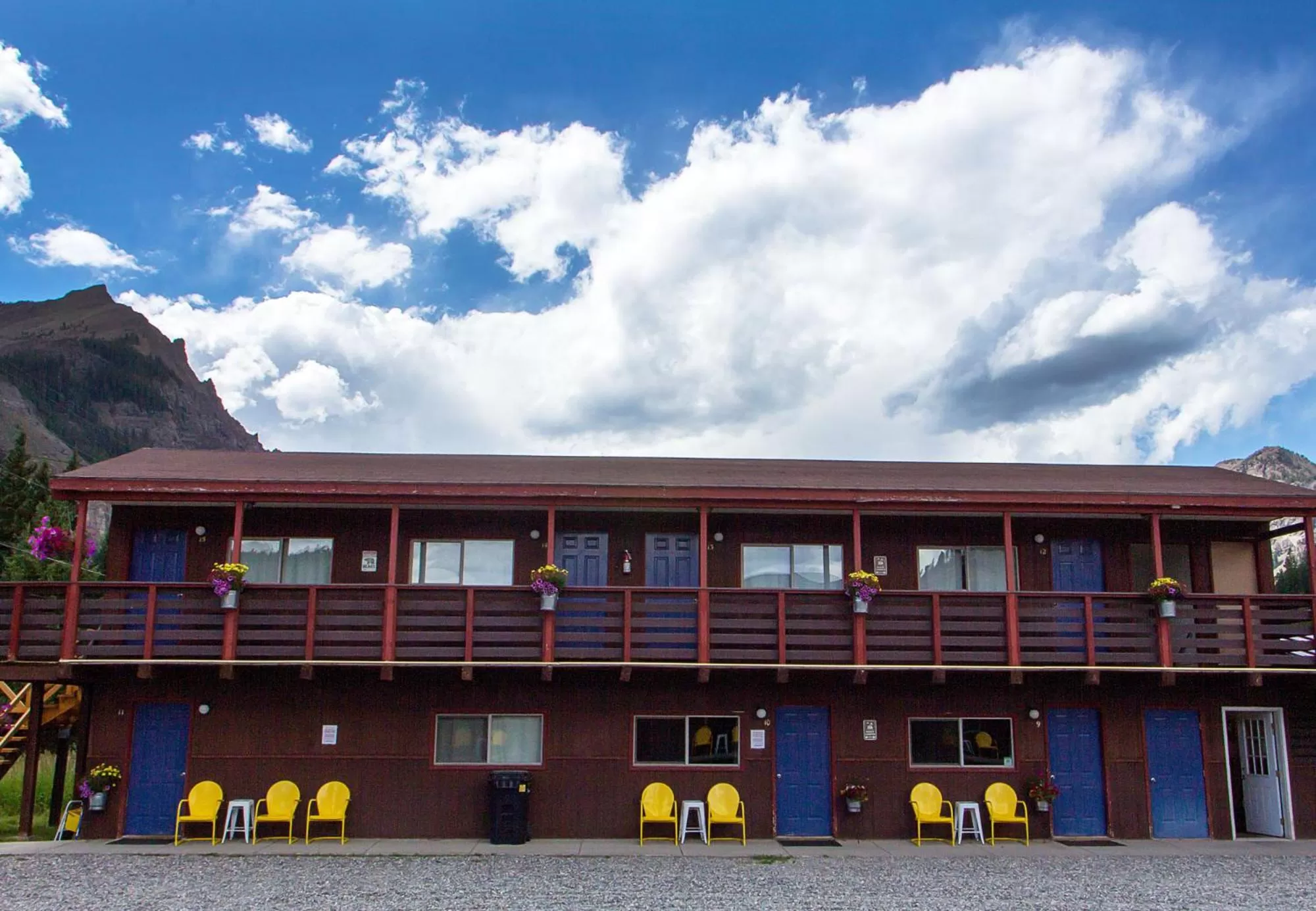 High Country Motel and Cabins