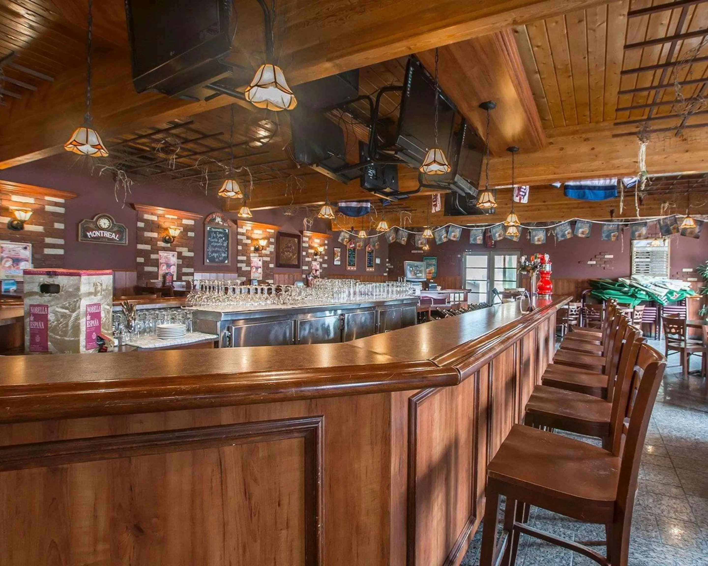 Lounge or bar, Lounge/Bar in Econo Lodge Forestville