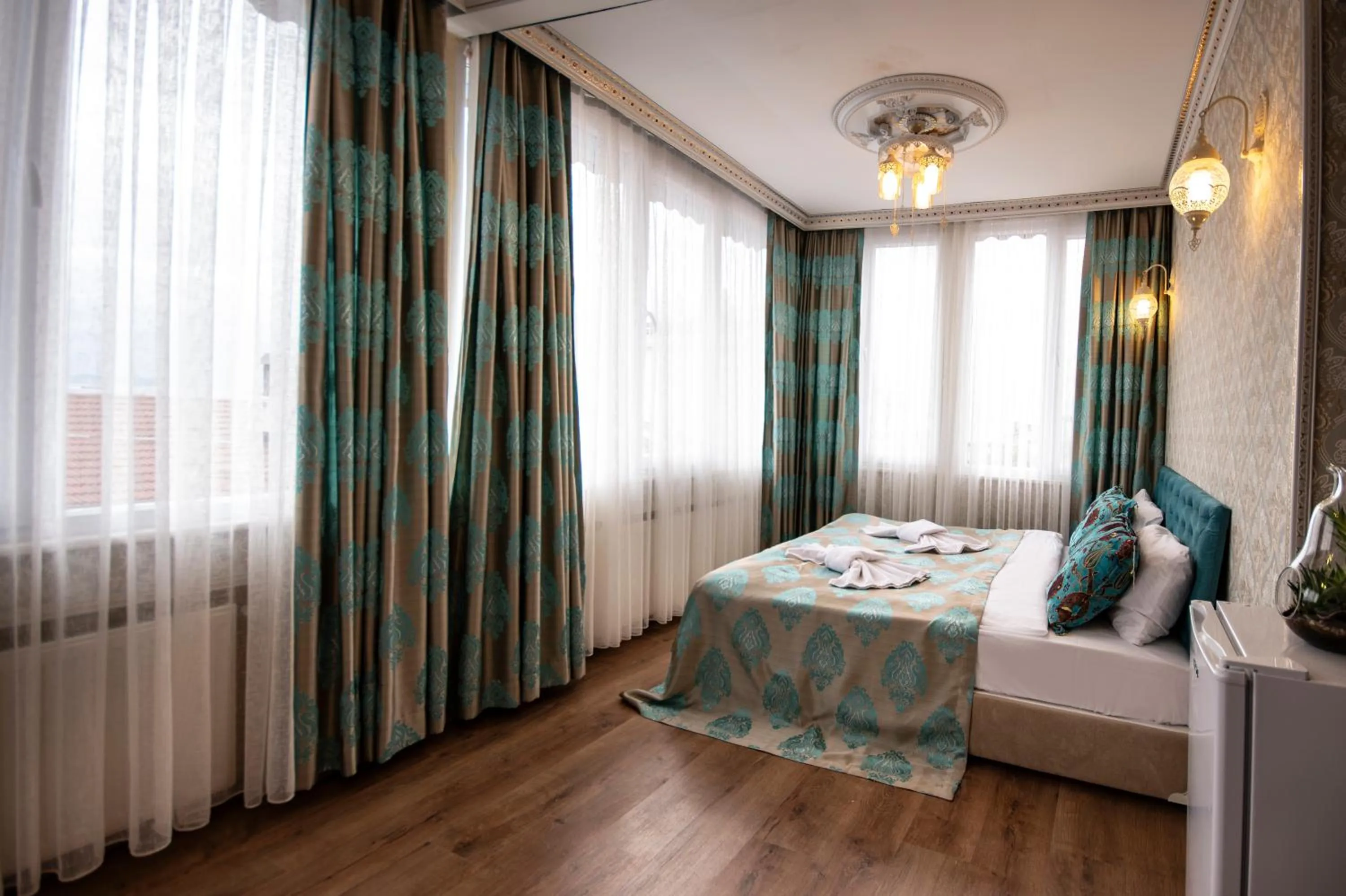 Bed in Paris Garden Hotel Istanbul