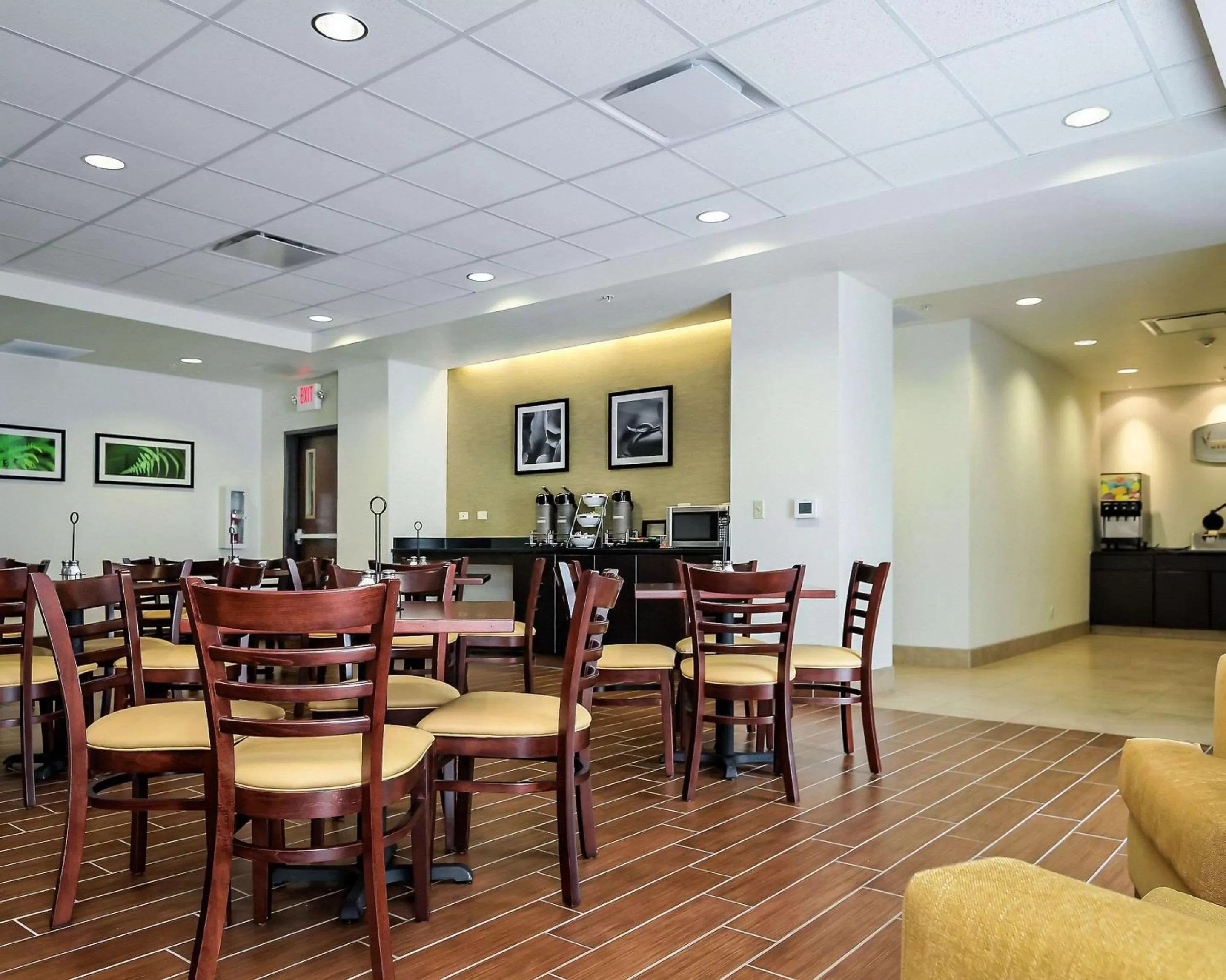 Restaurant/places to eat in Sleep Inn & Suites Fort Scott