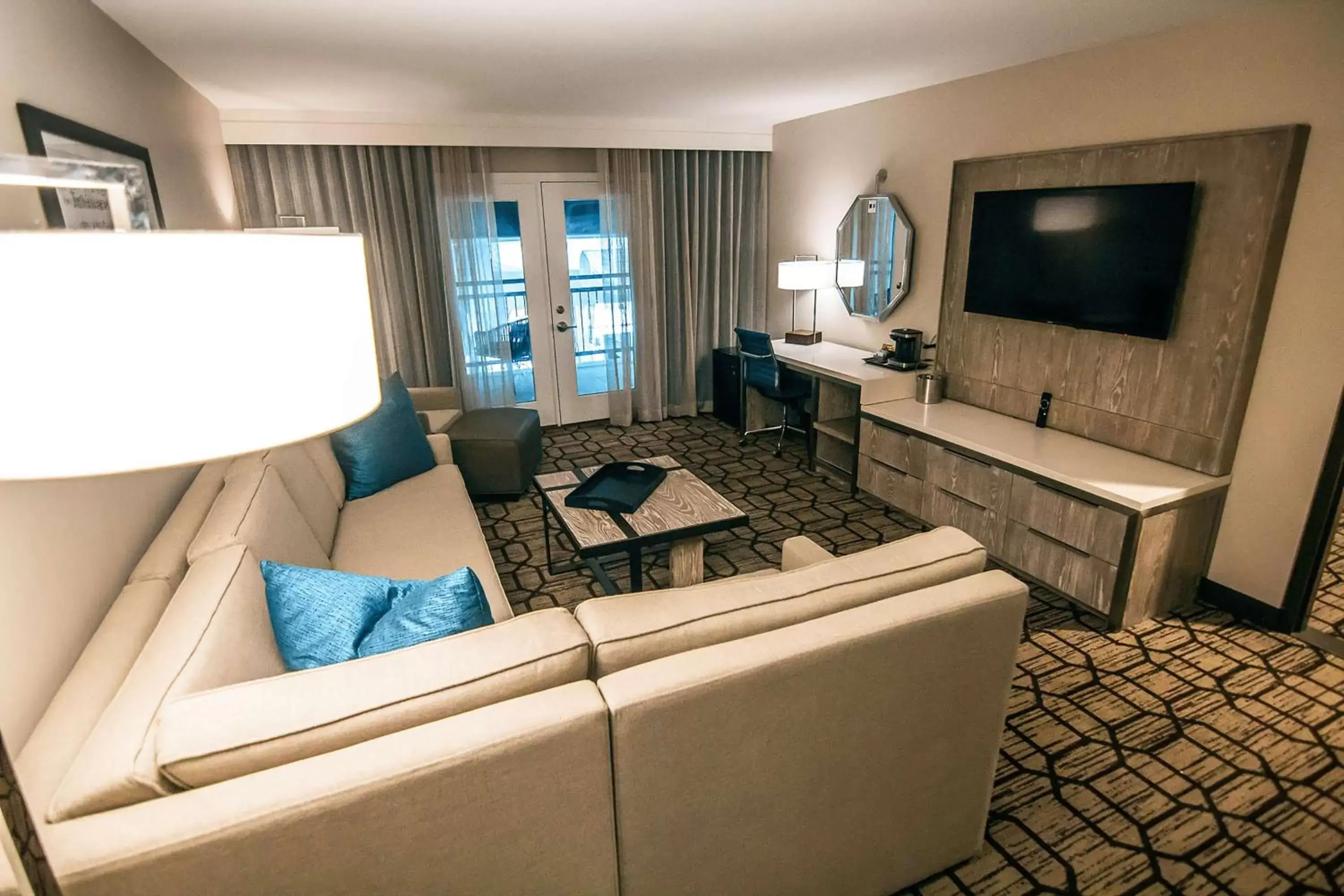 Living room, Seating Area in Doubletree By Hilton Lubbock - University Area