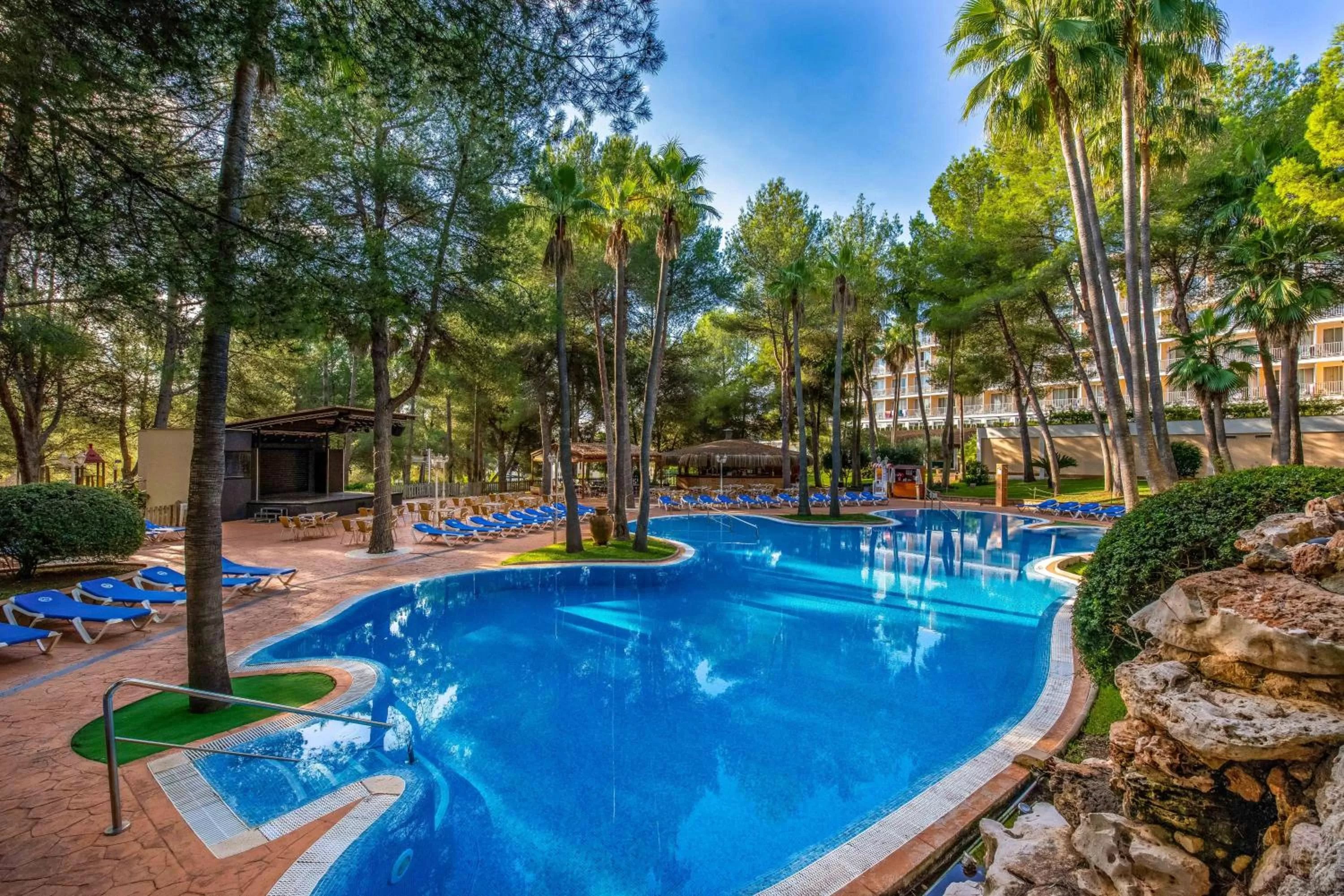 Pool view, Swimming Pool in Valentin Park Club