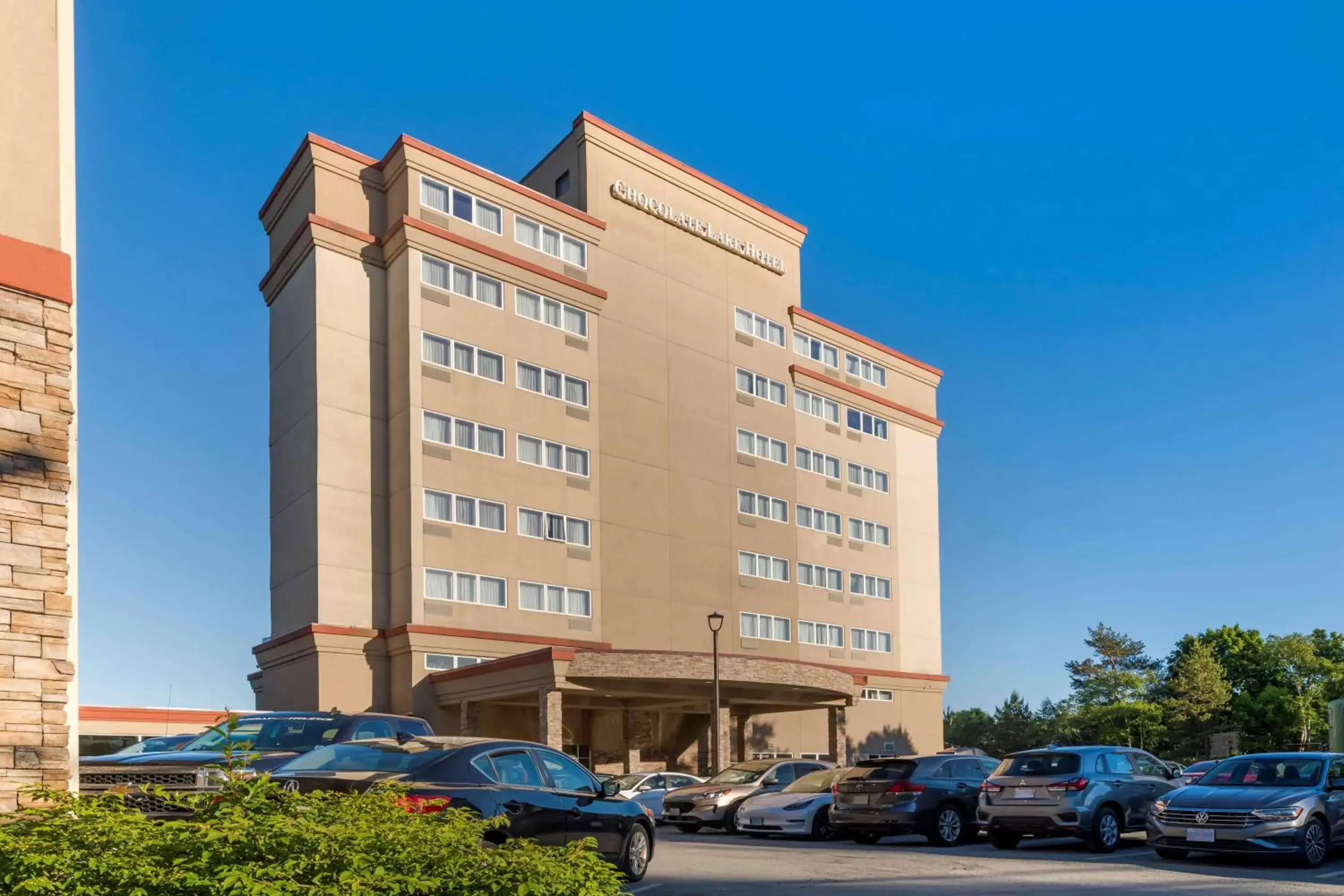 Property Building in Best Western Plus Chocolate Lake Hotel - Halifax