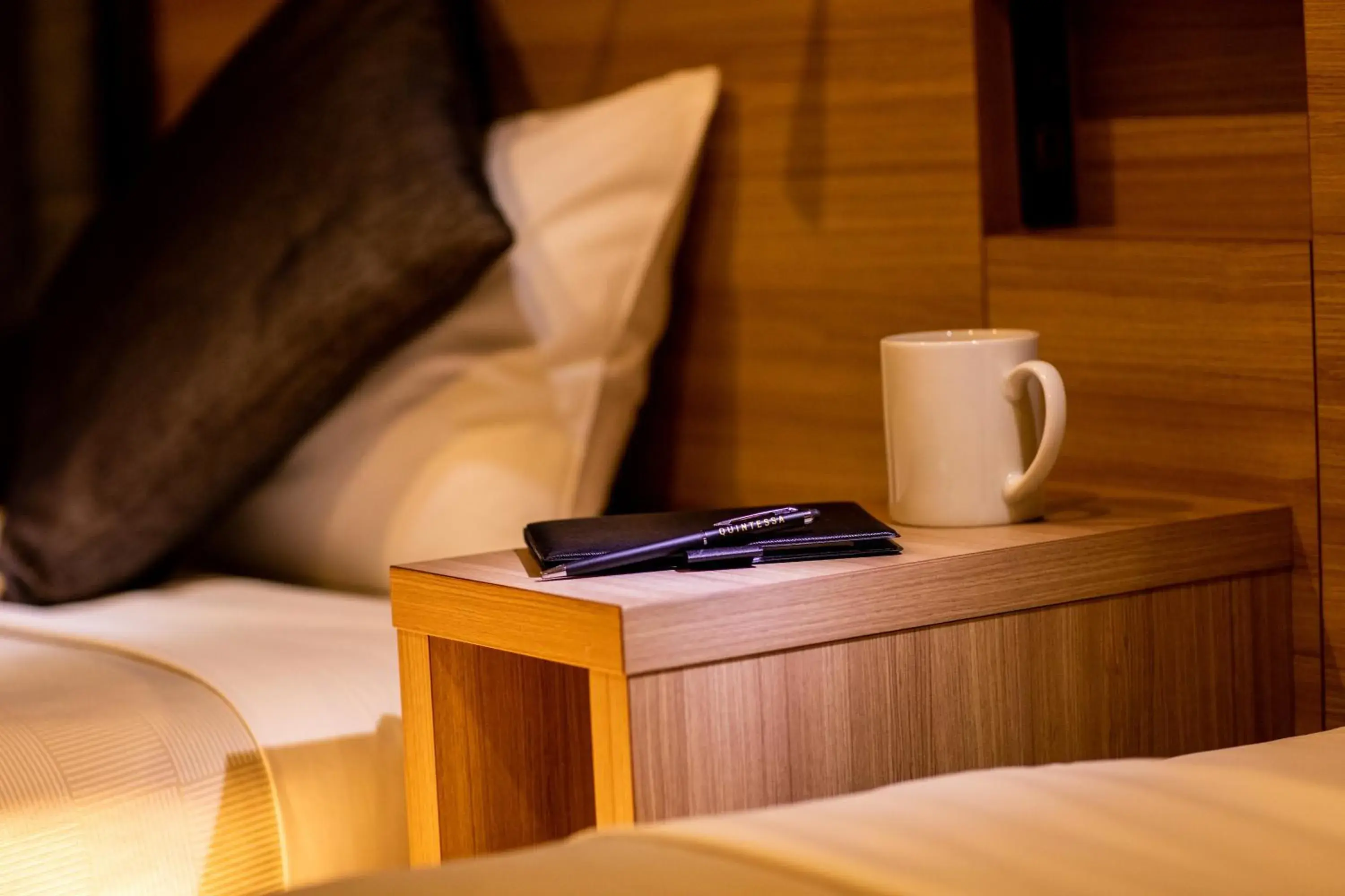 Photo of the whole room, Bed in Quintessa Hotel Osaka Shinsaibashi Comic & Books Photo of the whole room, Bed in Quintessa Hotel Osaka Shinsaibashi Comic & Books