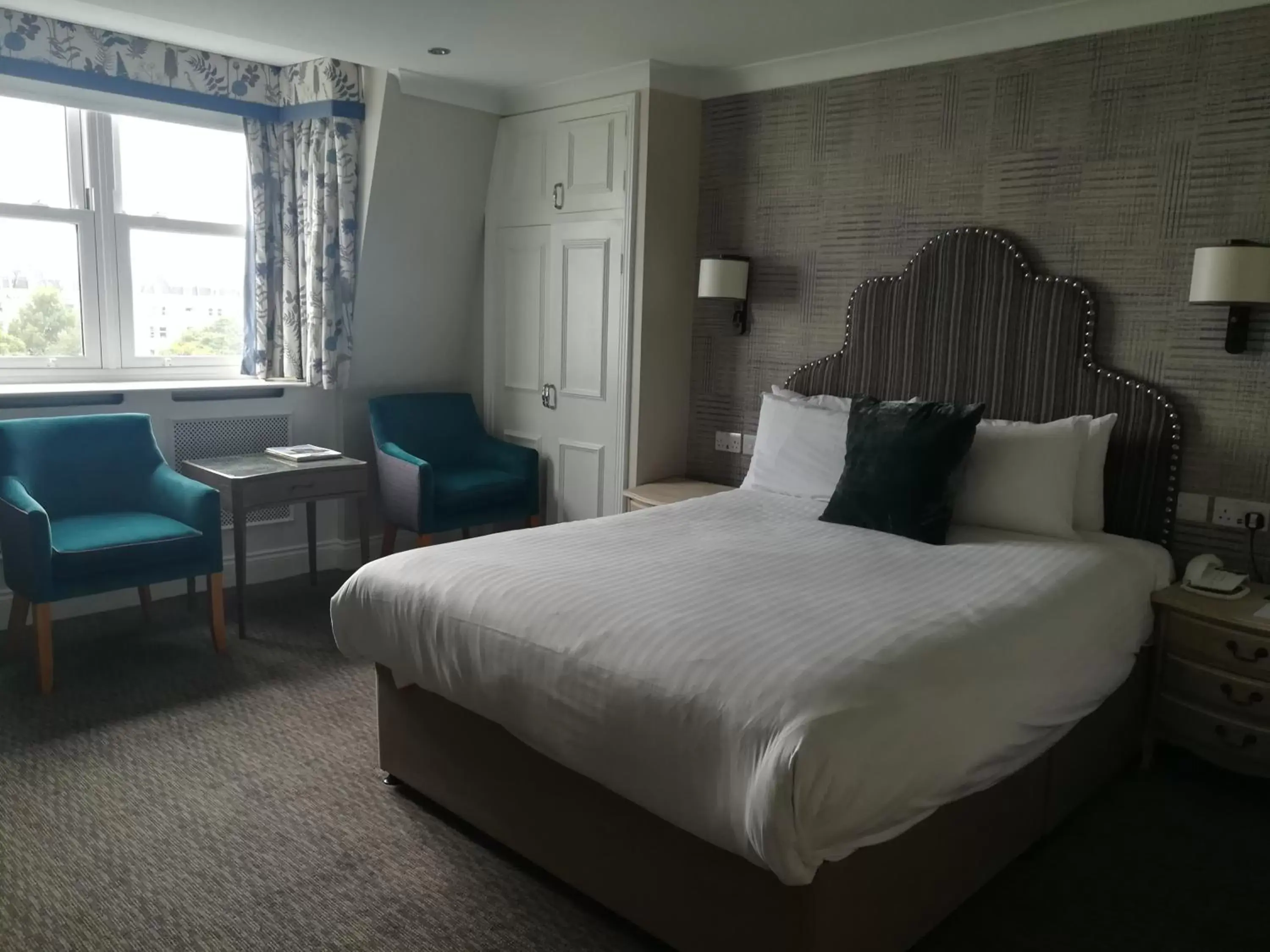 Bed in Best Western Clifton Hotel- One of the best coastal views in Folkestone