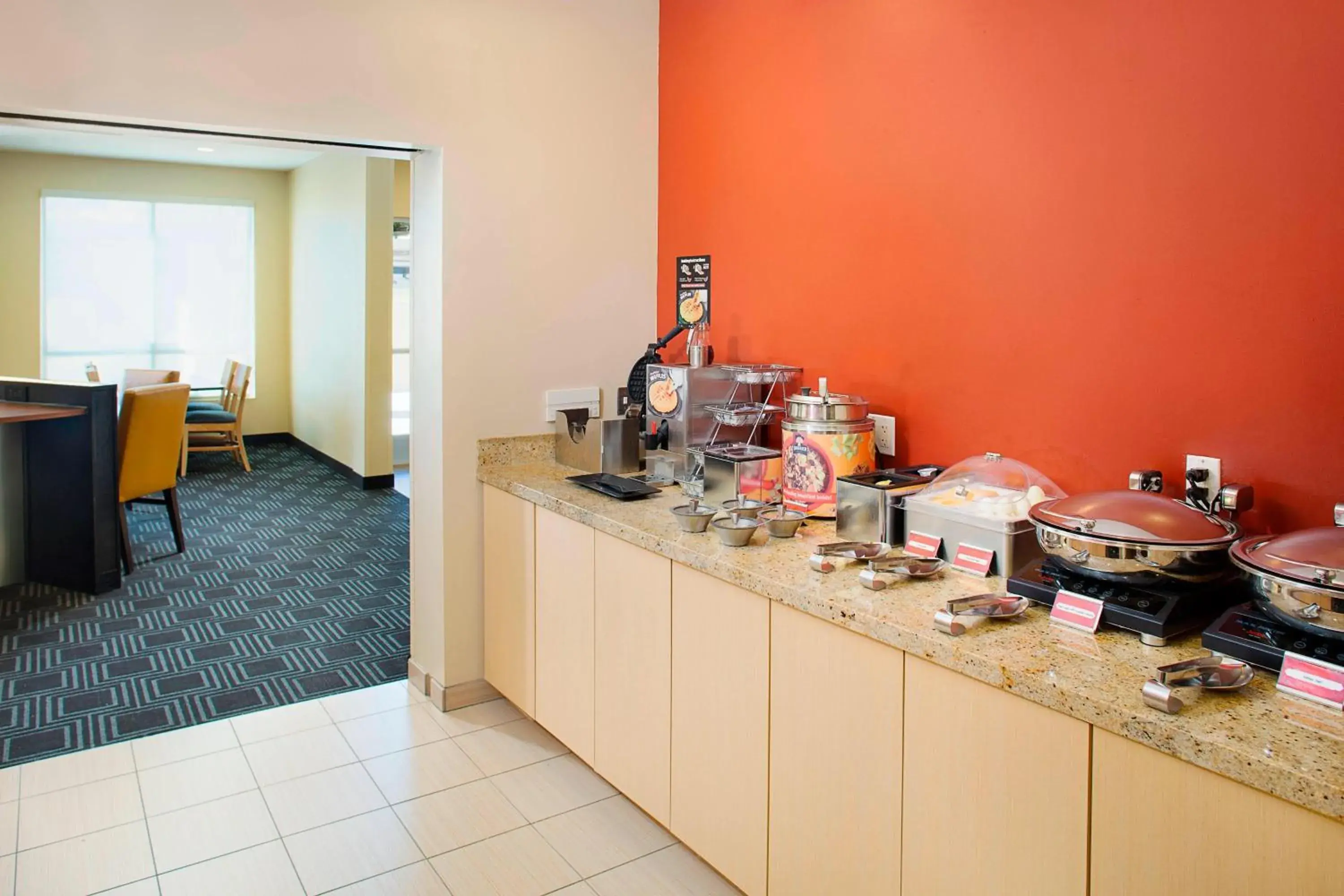 Breakfast, Restaurant/Places to Eat in TownePlace Suites by Marriott Phoenix Goodyear