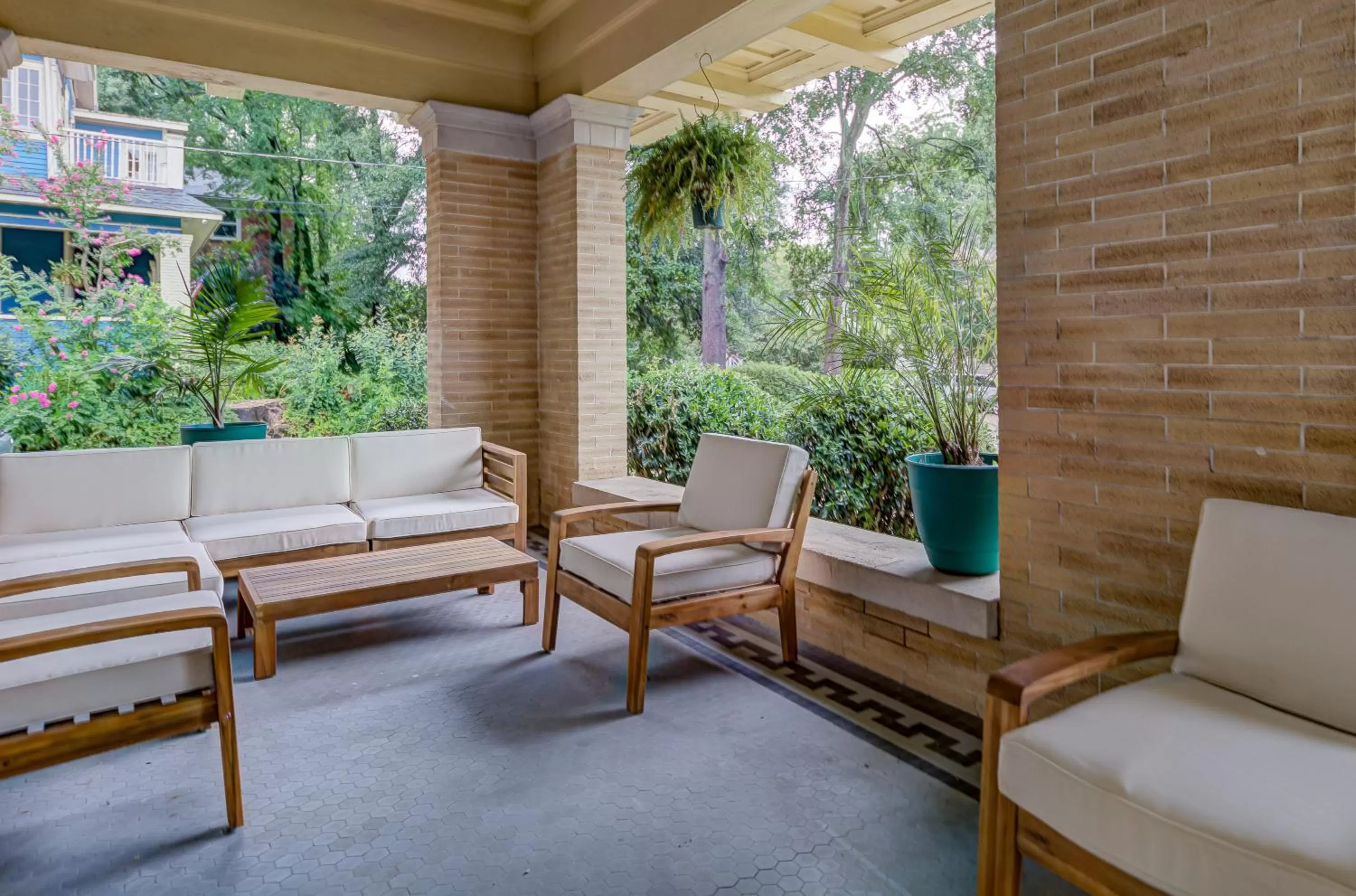 Patio in Oak Hall Bed and Breakfast