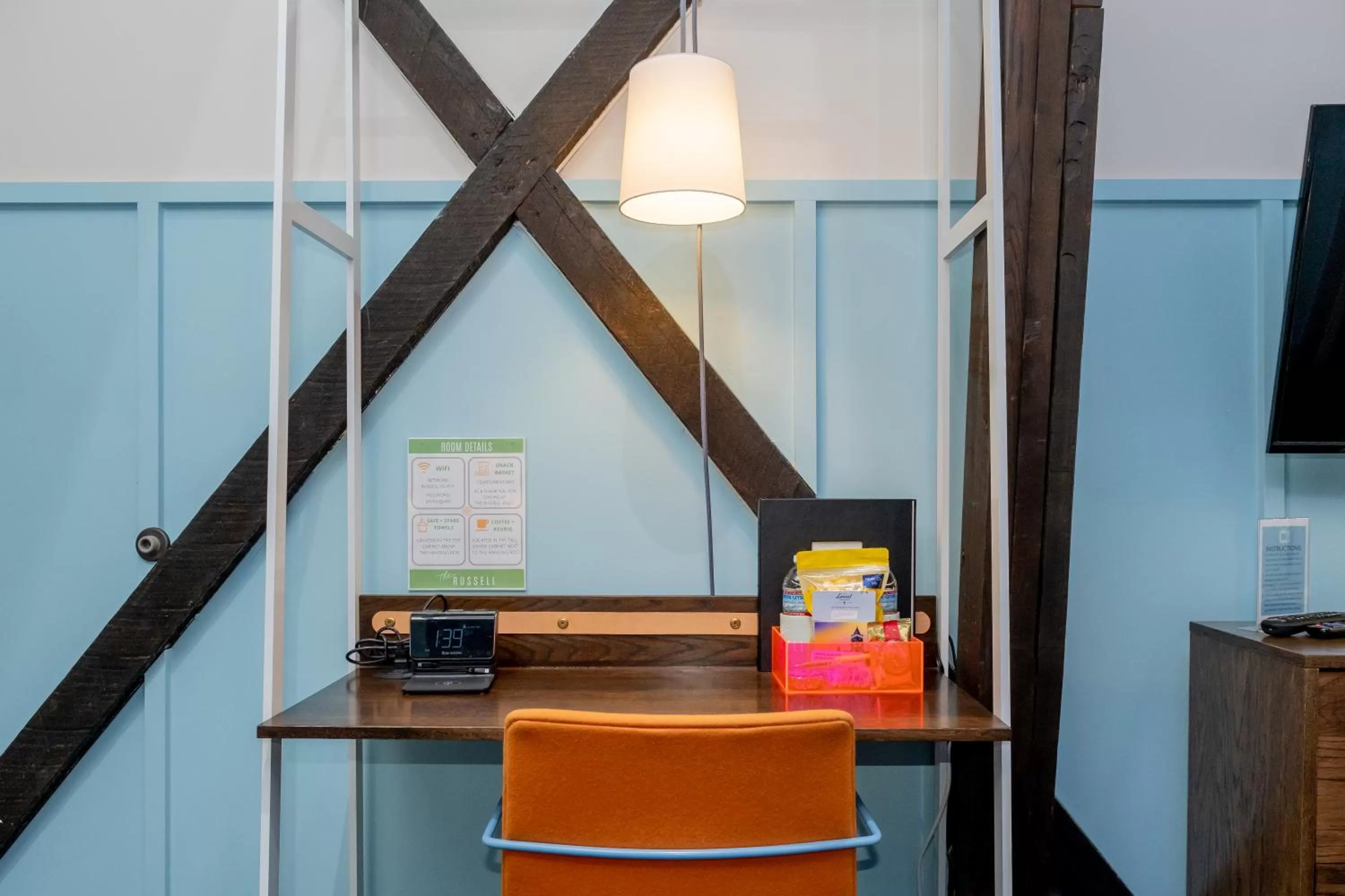 Coffee/tea facilities in The Russell