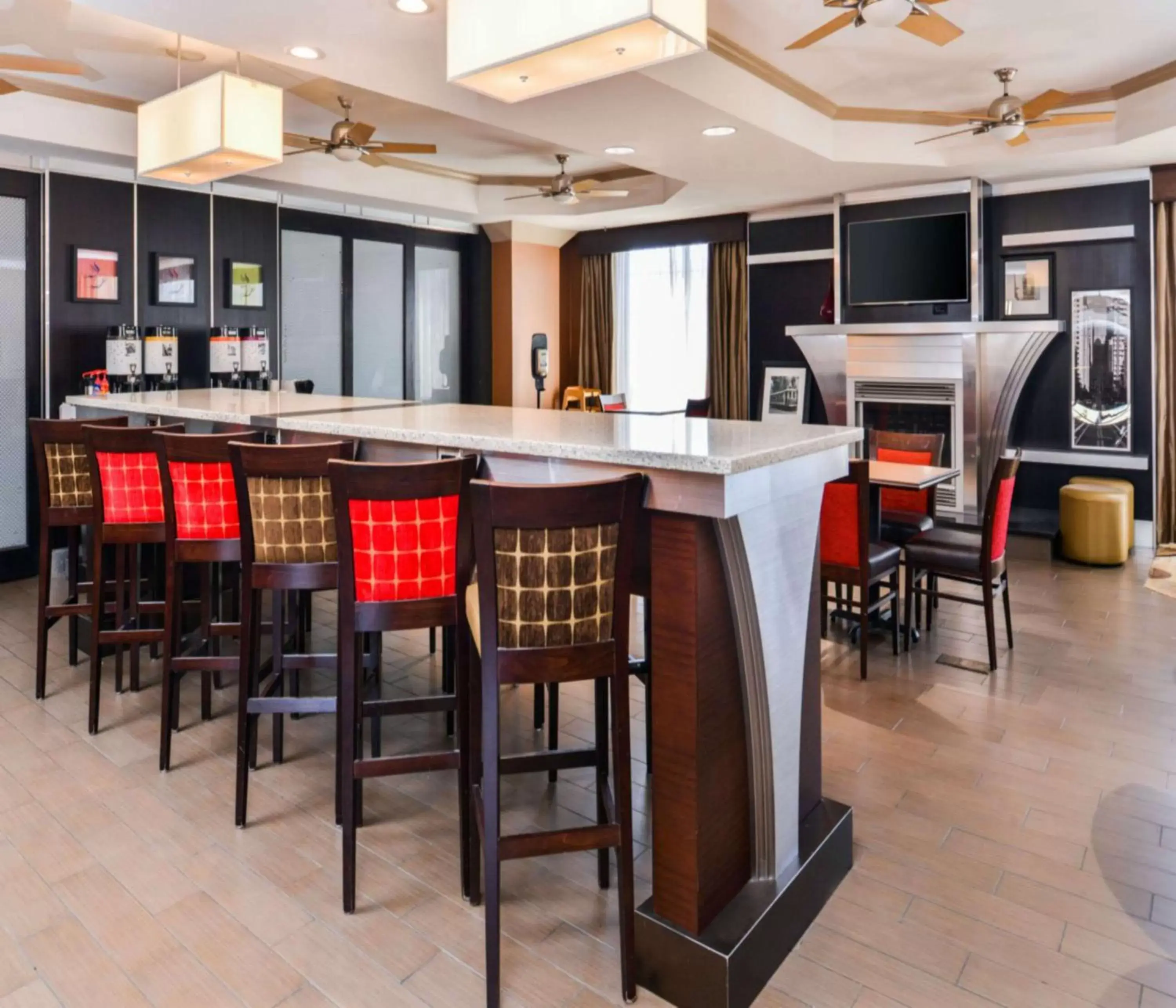 Dining area, Restaurant/Places to Eat in Hampton Inn & Suites San Francisco-Burlingame-Airport South