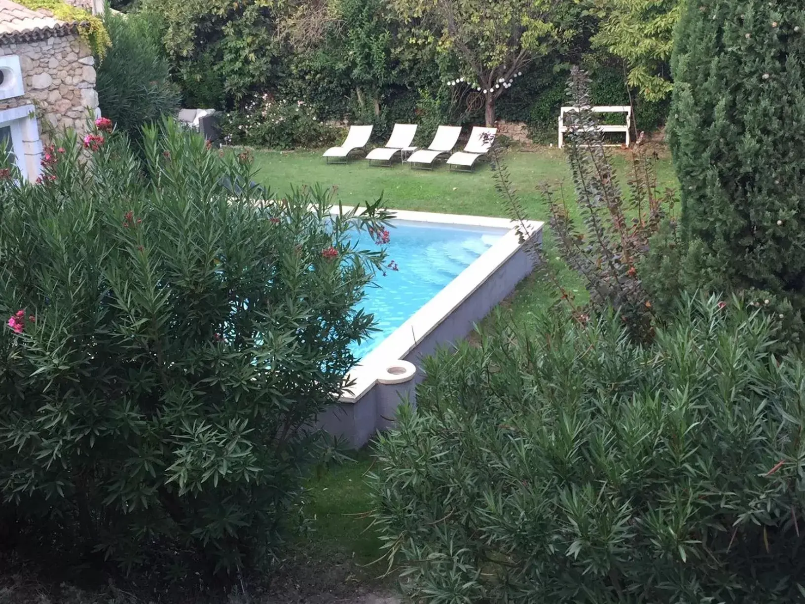 Pool View in Les Aiguières en Provence