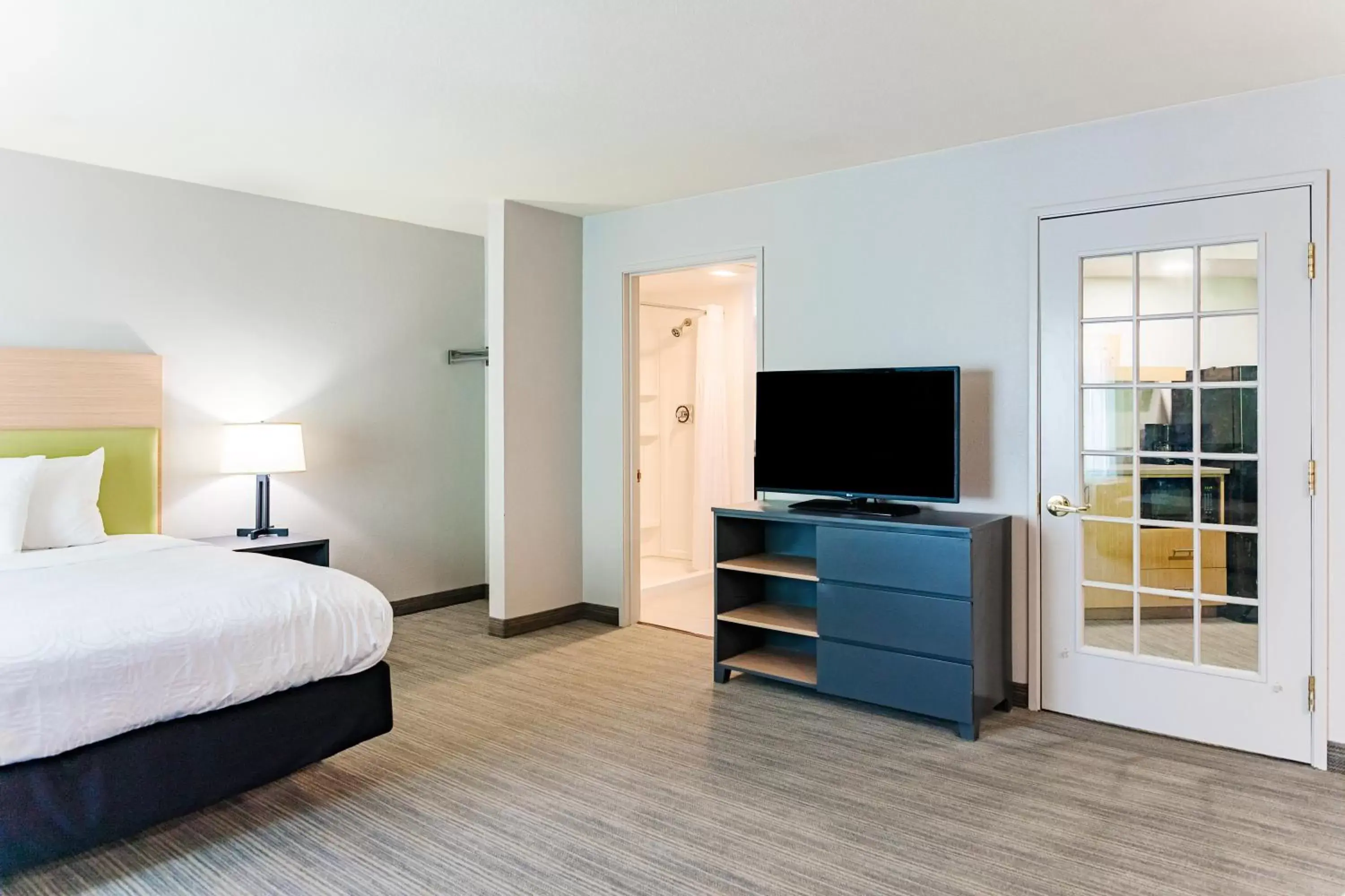 Guests, TV/Entertainment Center in Country Inn & Suites by Radisson, Appleton, WI