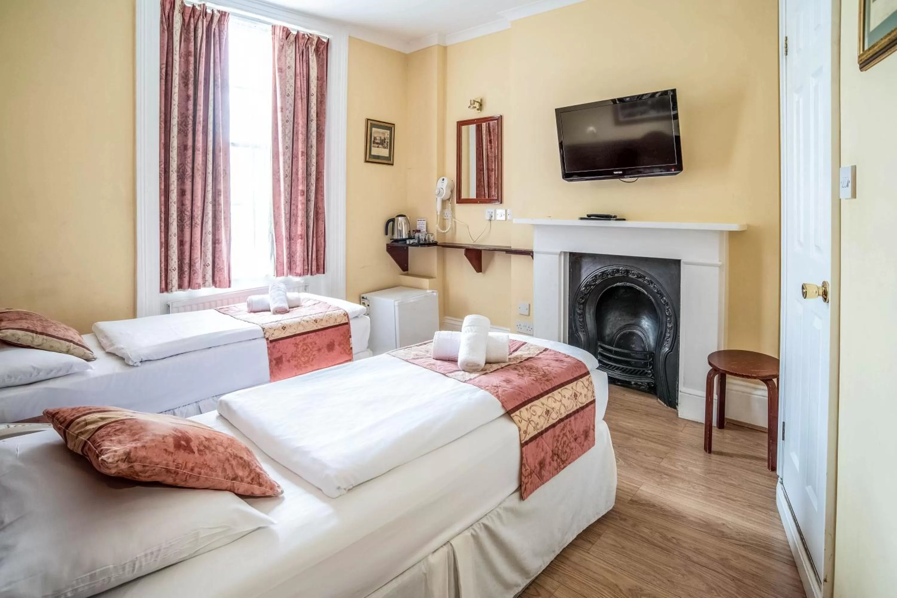 Bedroom, Bed in Shakespeare Hotel