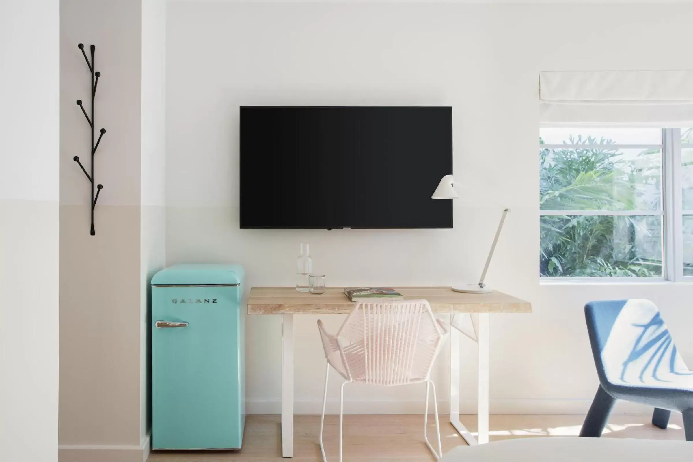 TV and multimedia, TV/Entertainment Center in The Kimpton Shorebreak Fort Lauderdale Beach Resort