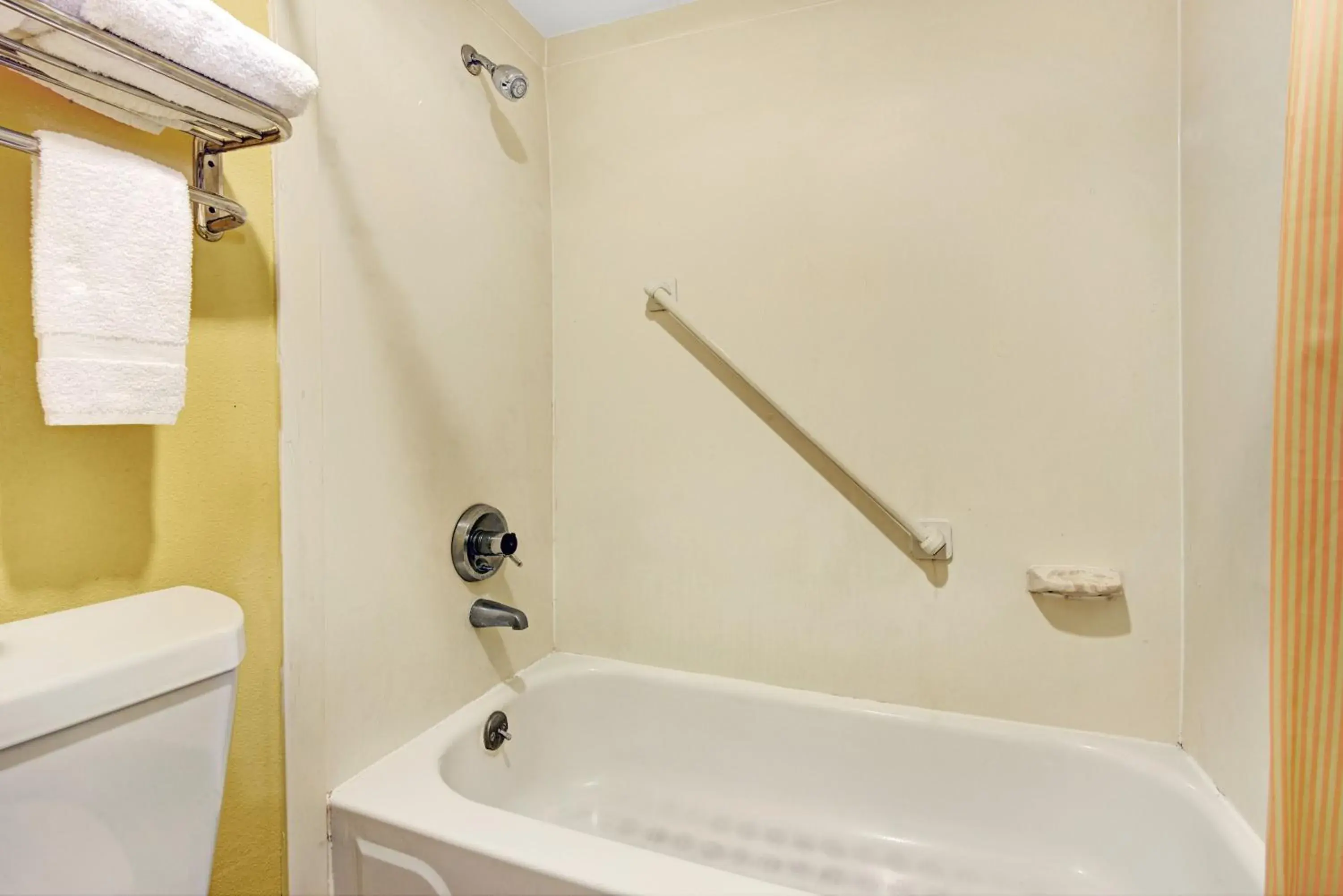 Shower, Bathroom in Super 8 by Wyndham Nashville Near Downtown / I-40