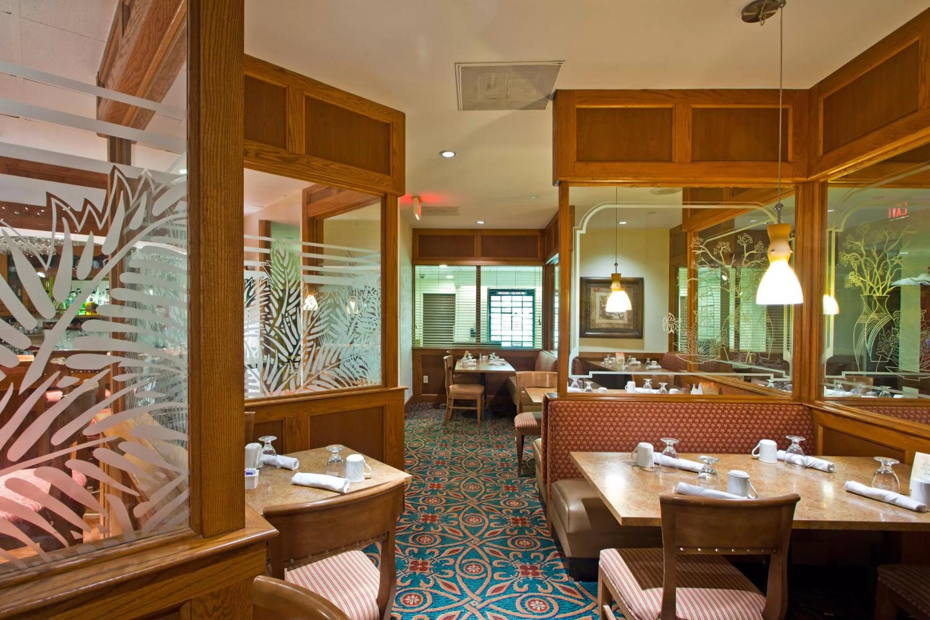 Restaurant/places to eat in Holiday Inn Port St. Lucie by IHG