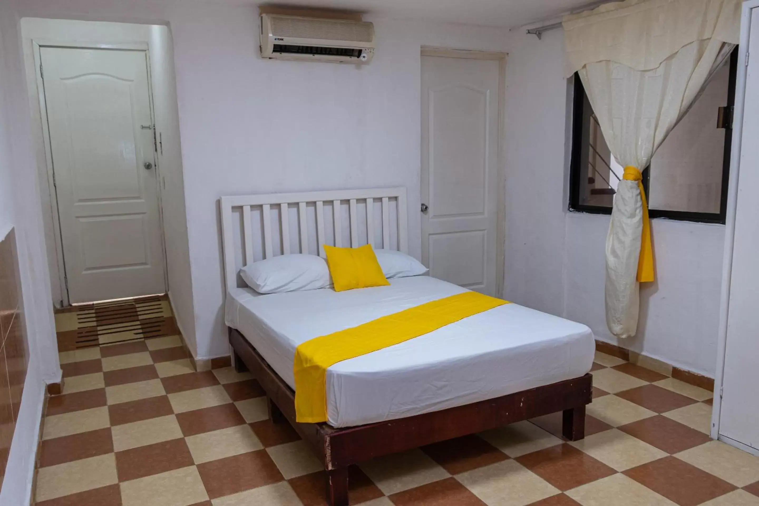 Bedroom, Bed in OYO Hotel Marías,Aeropuerto Internacional de Chetumal