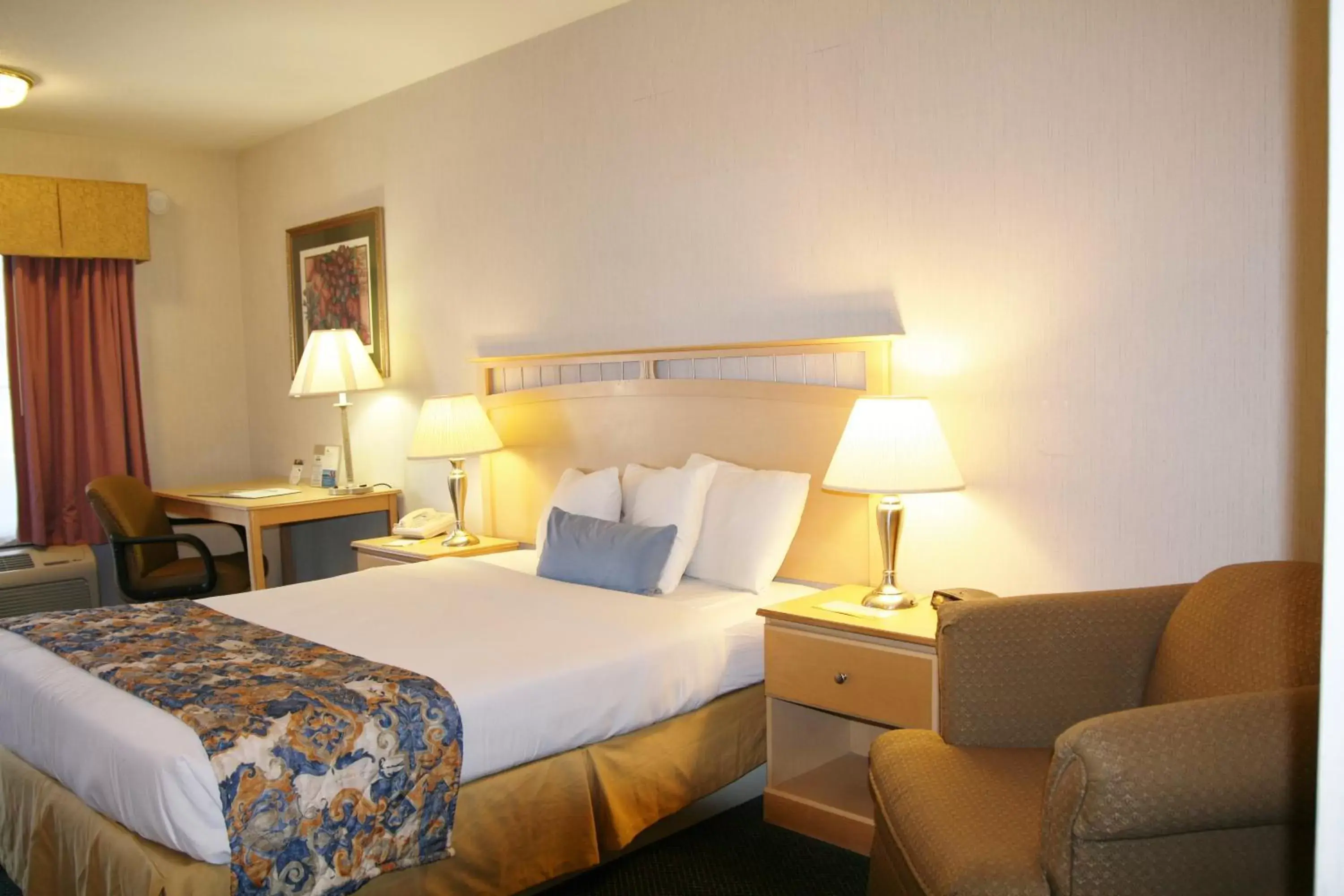 Bed in Days Inn by Wyndham Rocklin/Sacramento