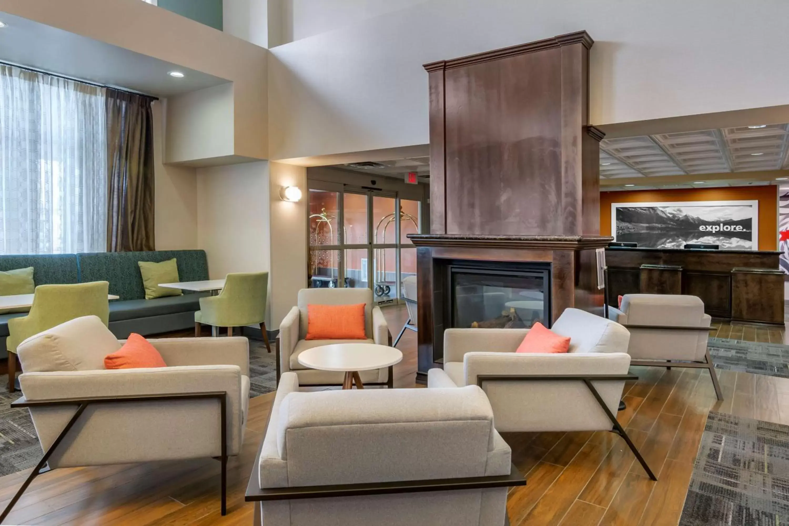 Lobby or reception, Seating Area in Hampton Inn & Suites Edmonton/West