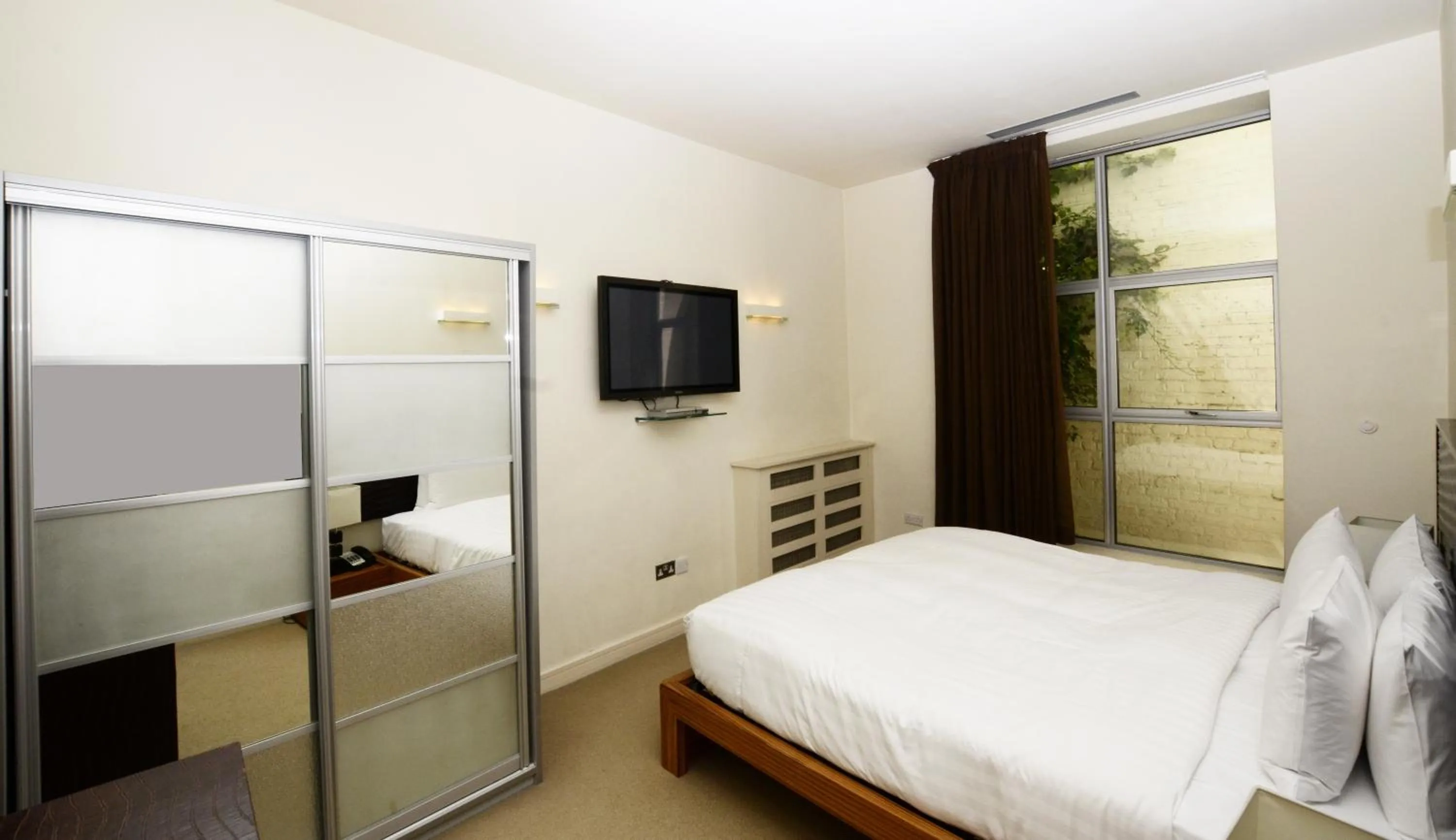 Day, Bed in The Harrington - Gloucester Road - 1 Harrington Gardens