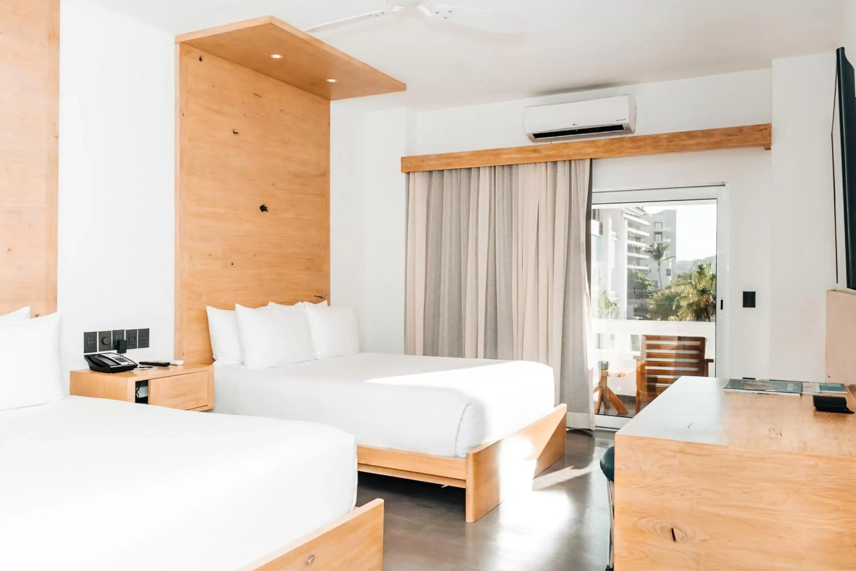 Deluxe Queen Room with Two Queen Beds in Bahia Hotel & Beach House Deluxe Queen Room with Two Queen Beds in Bahia Hotel & Beach House