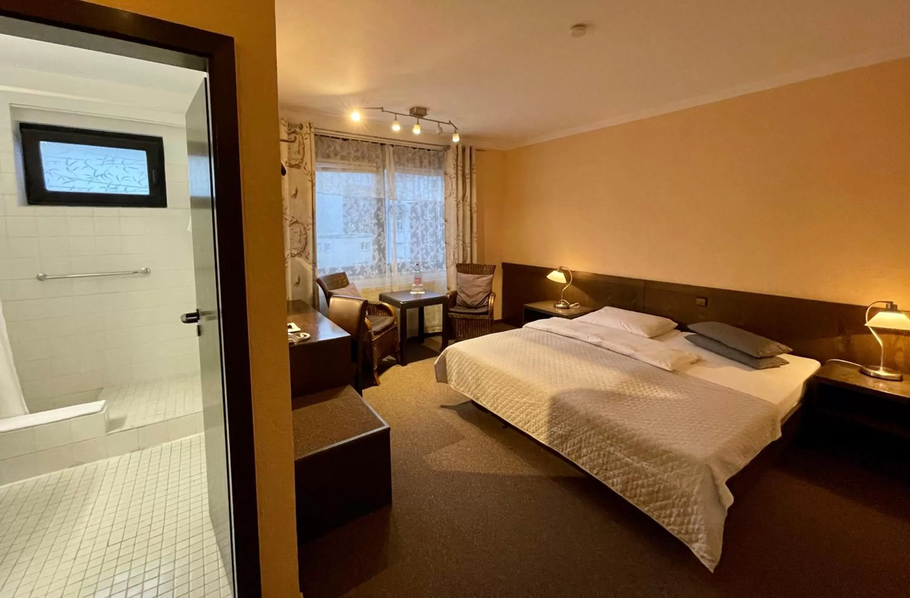 Bed in Hotel Brunnenhof