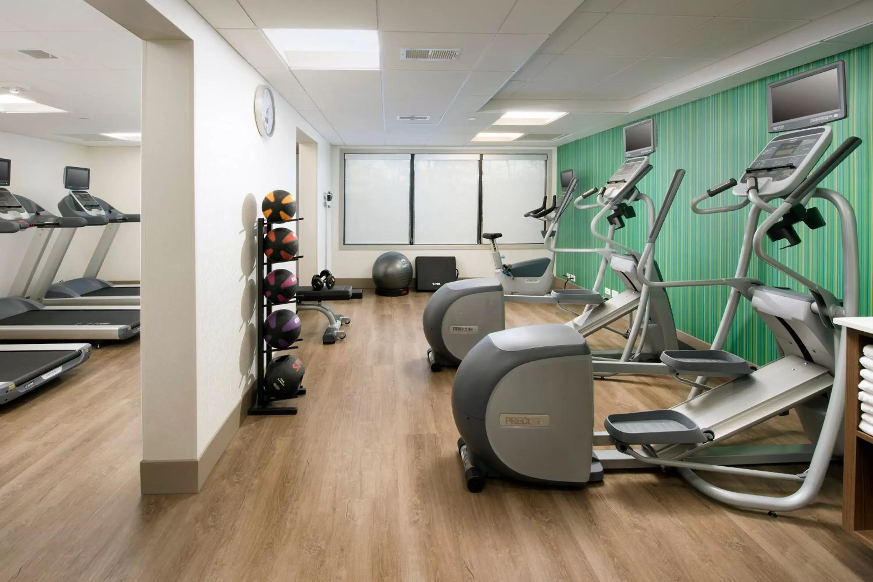 Fitness centre/facilities, Fitness Center/Facilities in Holiday Inn Express & Suites College Park - University Area, an IHG Hotel