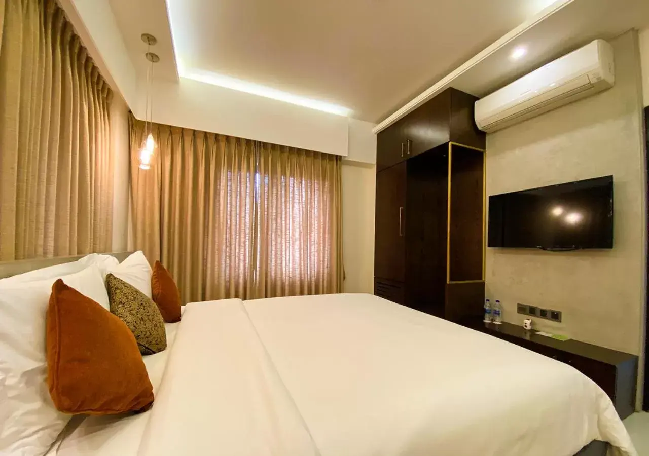 Bed in Jatra Flagship Dhaka Lake View Bed in Jatra Flagship Dhaka Lake View