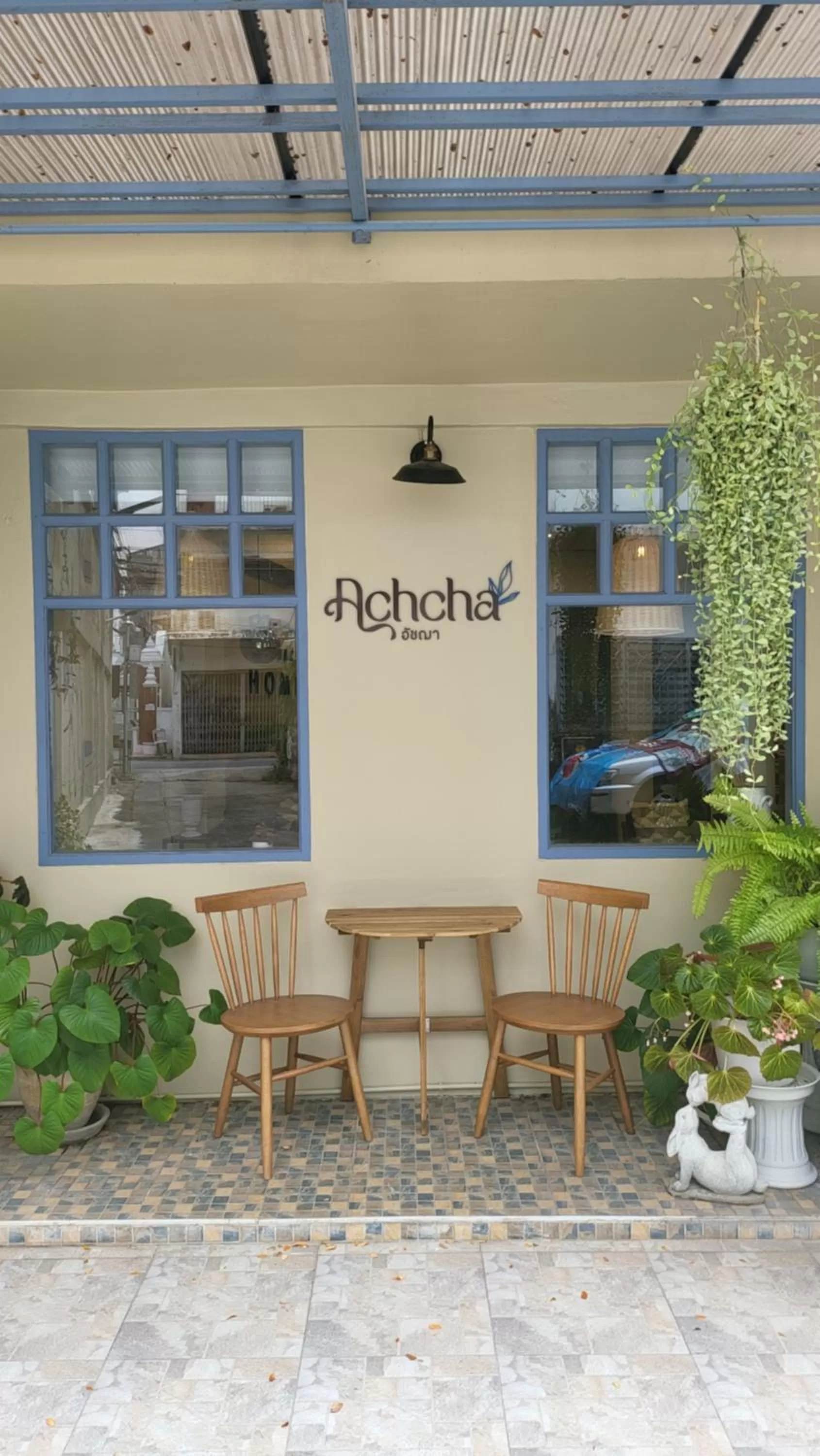 Achcha hotel - itsaraphap MRT station - Wat Arun