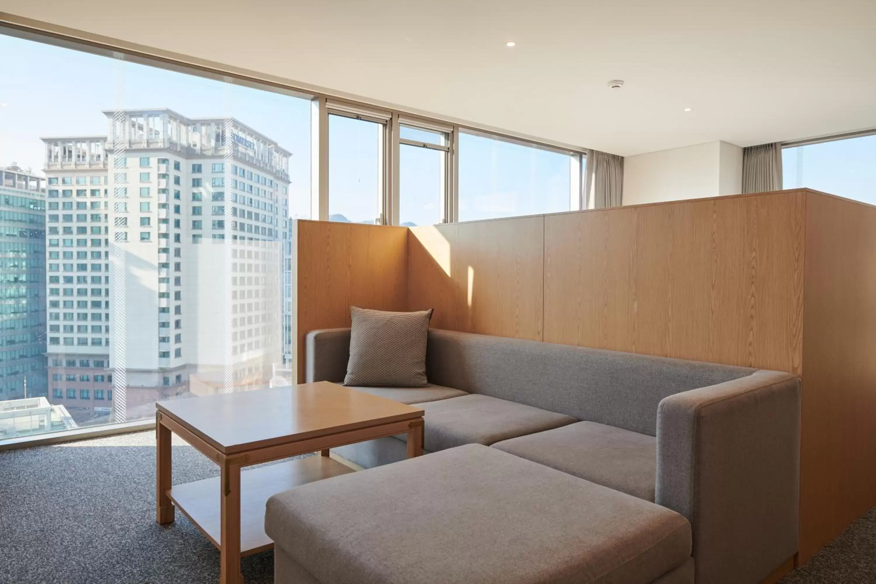 Living room, Seating Area in Nine Tree Premier Hotel Insadong