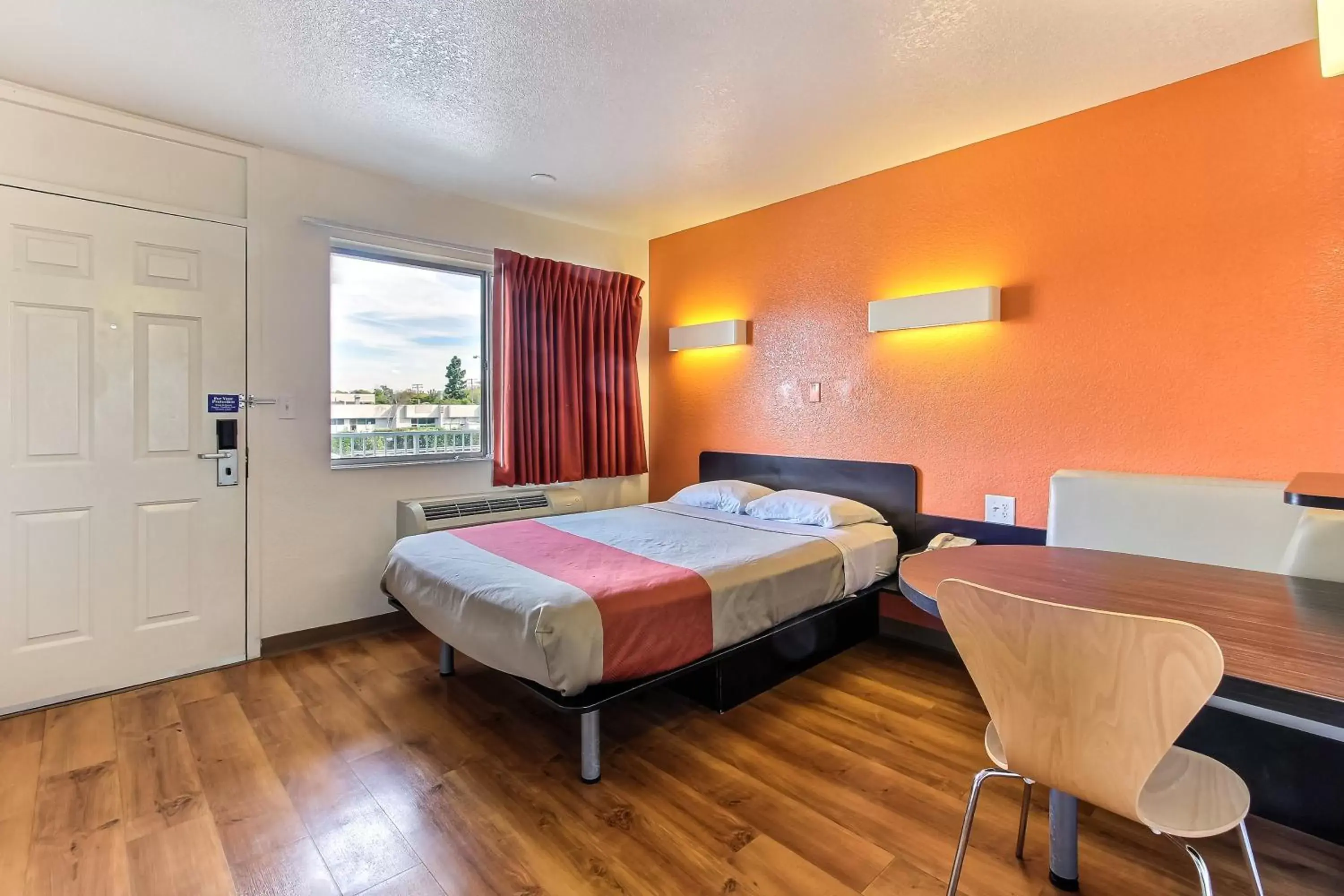Bedroom, Bed in Motel 6-Santa Clara, CA