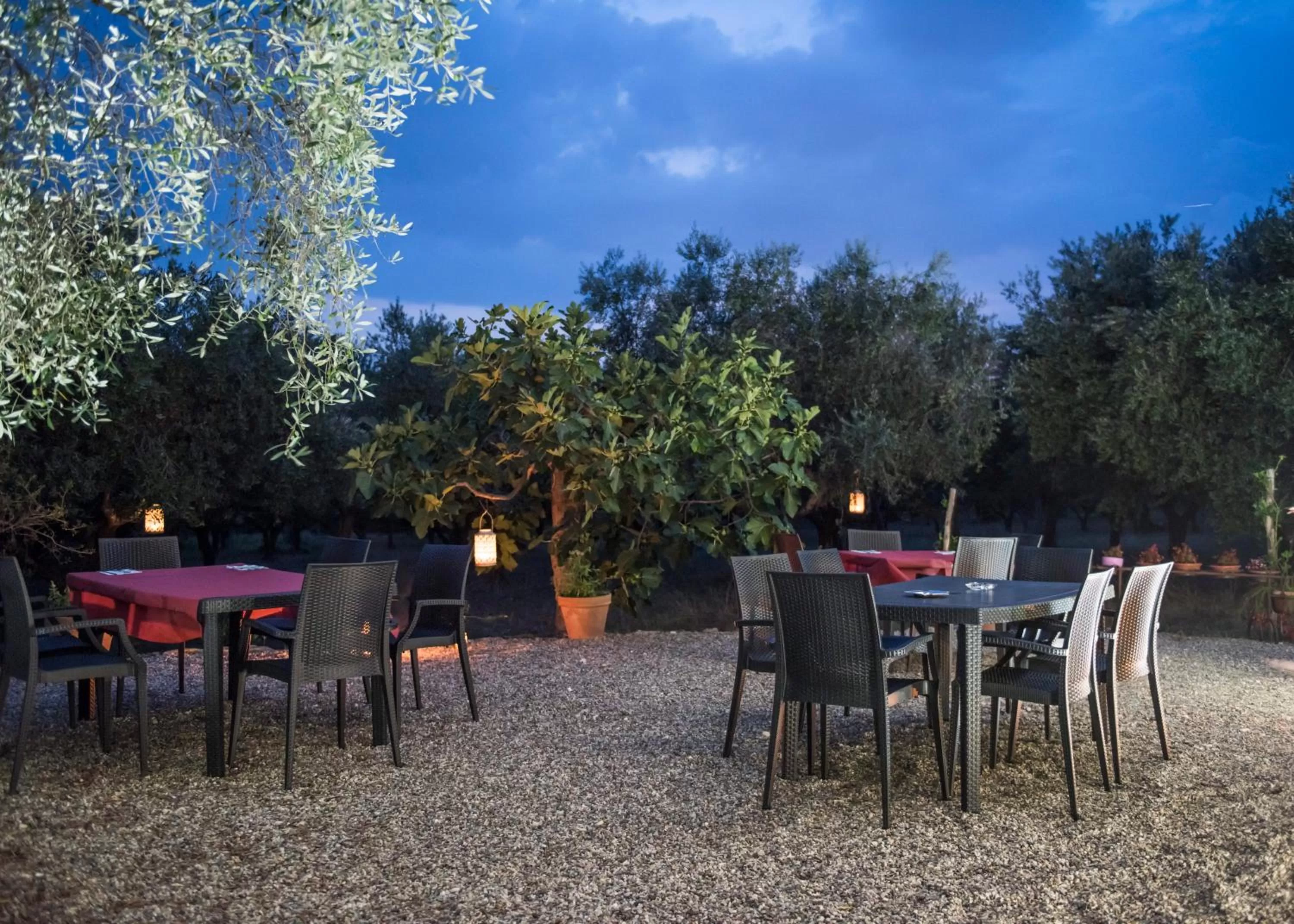 Property building, Restaurant/Places to Eat in B&B Rifugio tra gli Ulivi