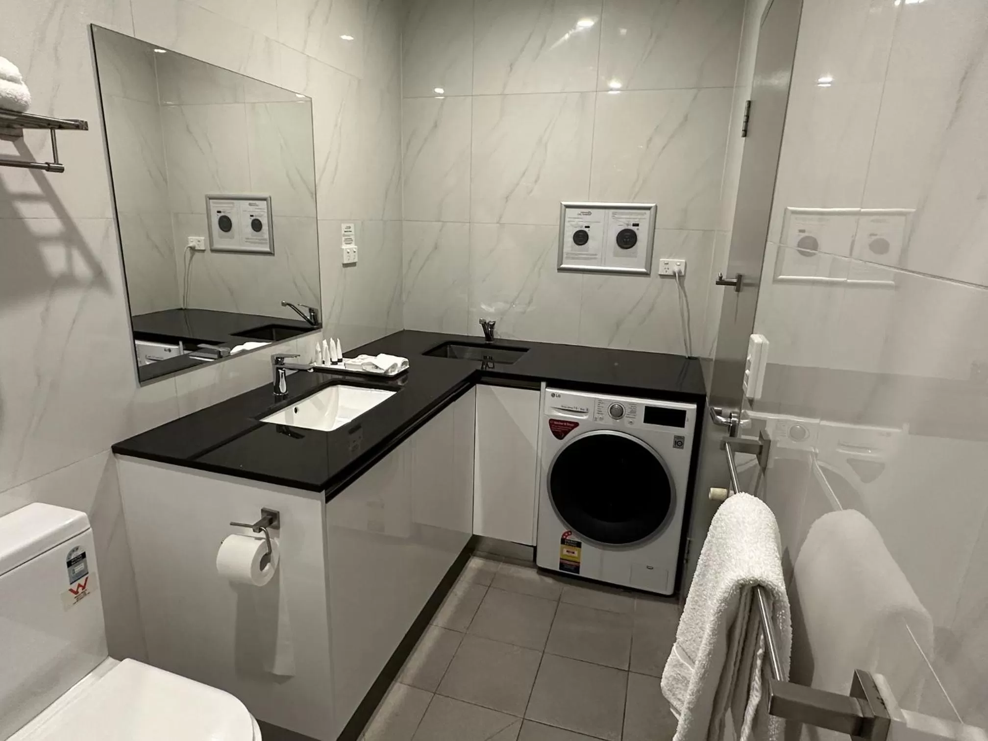 Toilet in Darwin City Hotel